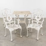 A vintage garden set, 4 armchairs and a table. Circa 1970. (L: 76 x W: 76 x H: 72 cm)