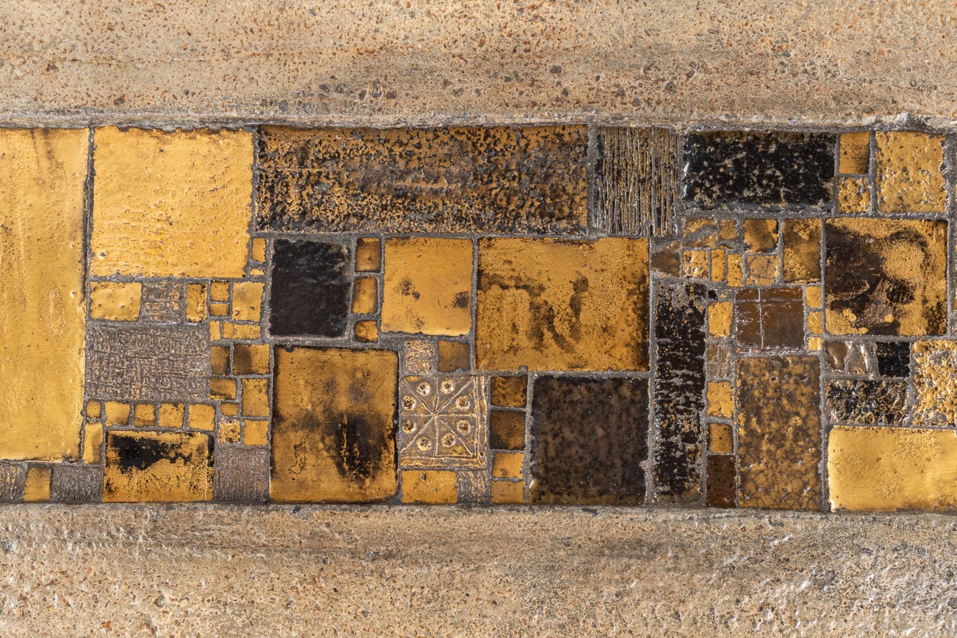 Pia MANU (XX) 'Coffee Table' gold glaze tiles and ceramics. Circa 1960. (L: 86 x W: 175 x H: 32 cm) - Image 7 of 19