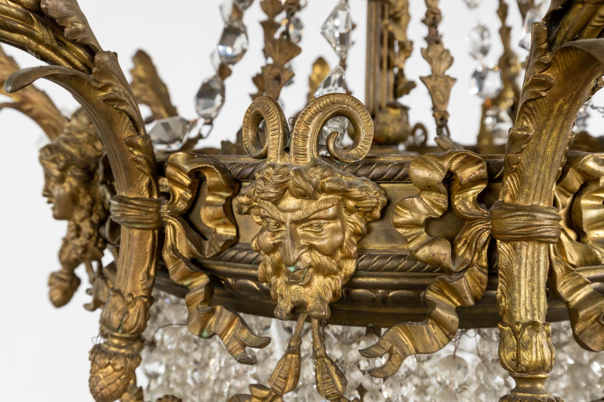 A large chandelier 'Sac ˆ Perles', bronze and glass. Circa 1900. (H: 100 x D: 100 cm) - Image 7 of 15