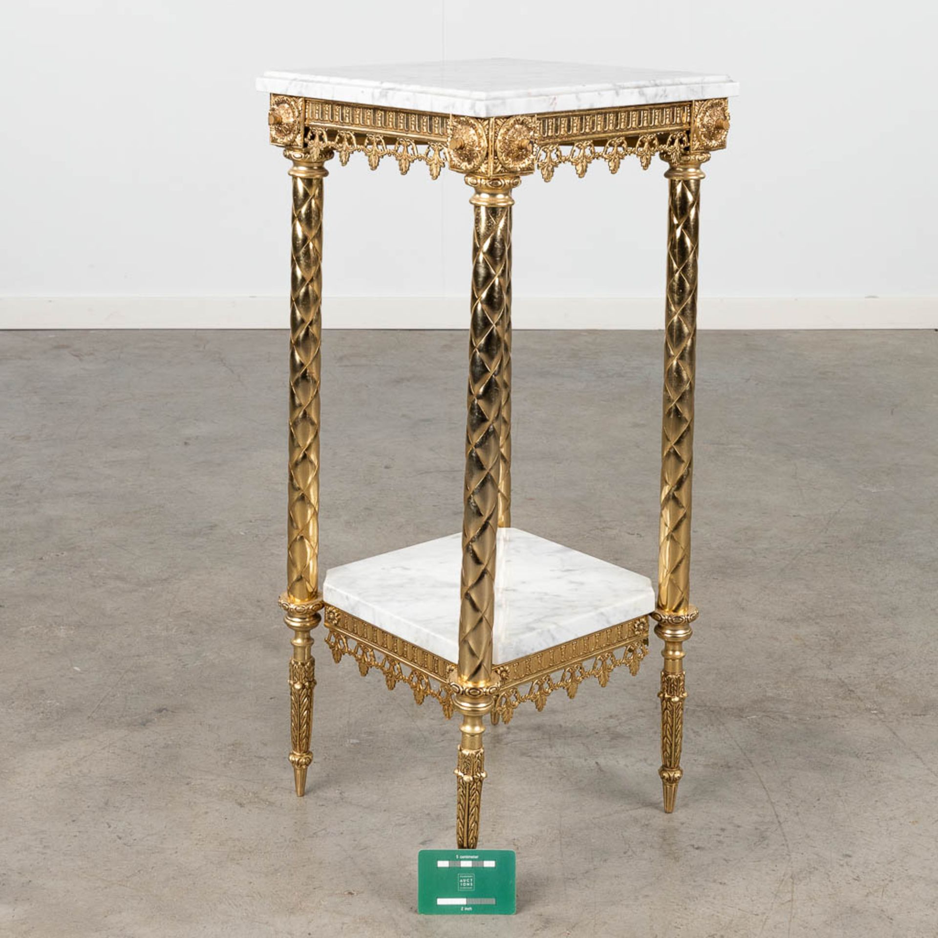 A pedestal, brass and white marble. 20th C. (L: 34 x W: 34 x H: 72 cm) - Image 2 of 11