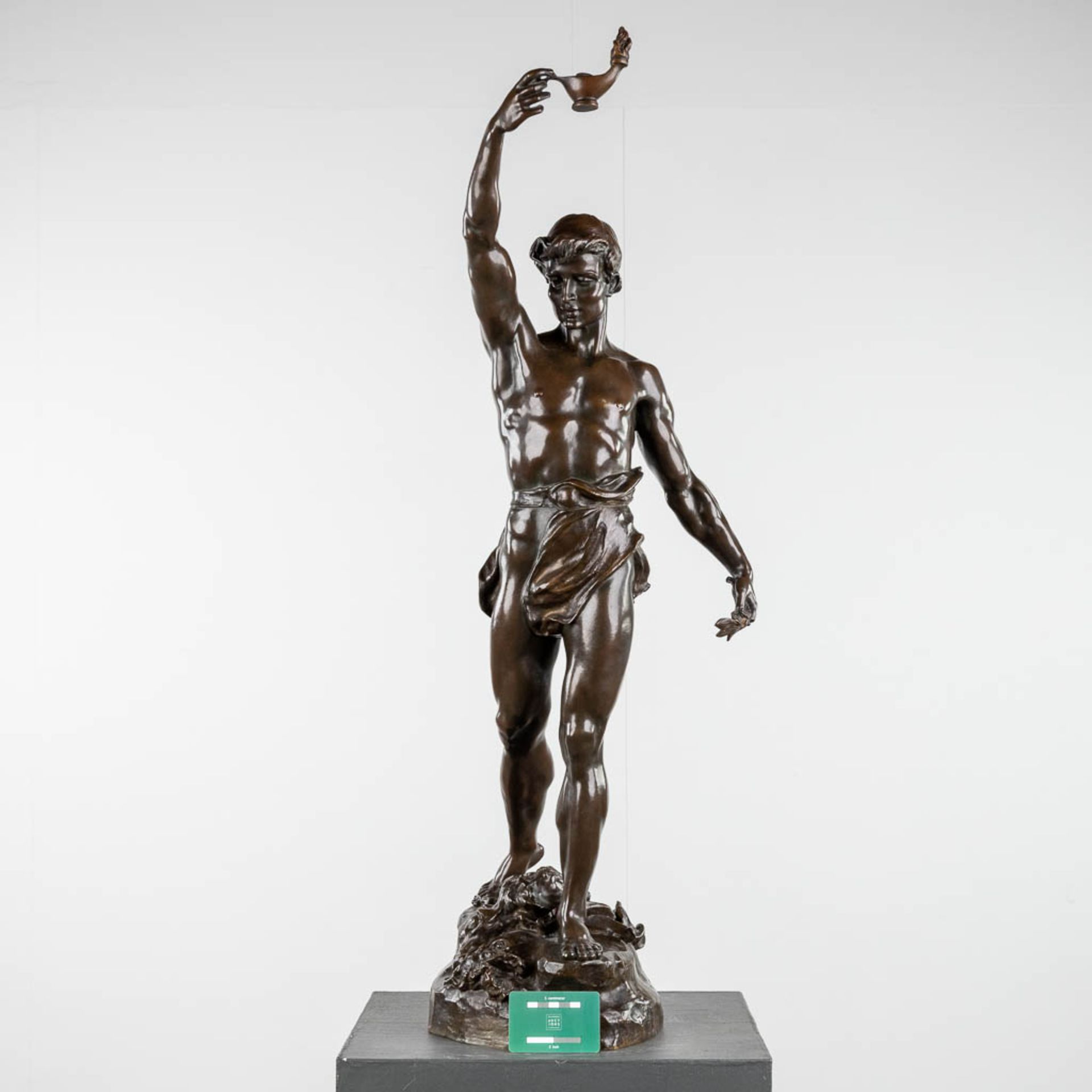 Marcel DÄBUT (1865-1933) 'Le Vainqueur' patinated bronze. (L: 40 x W: 30 x H: 91 cm) - Image 2 of 11