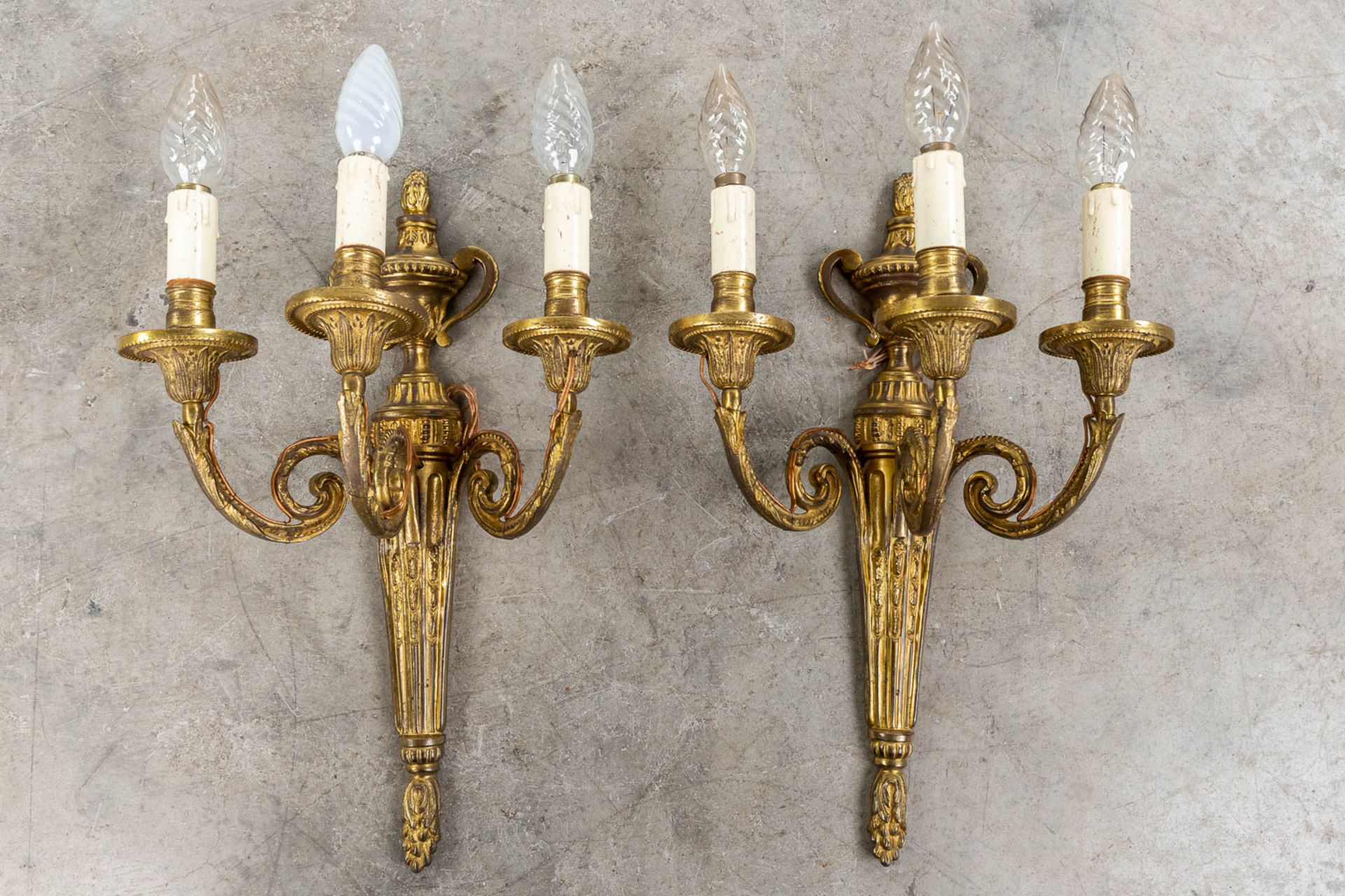 A collection of 6 pairs of wall lamps in Louis XVI, Louis XV and empire style. 20th century. (H: 42 - Image 10 of 16