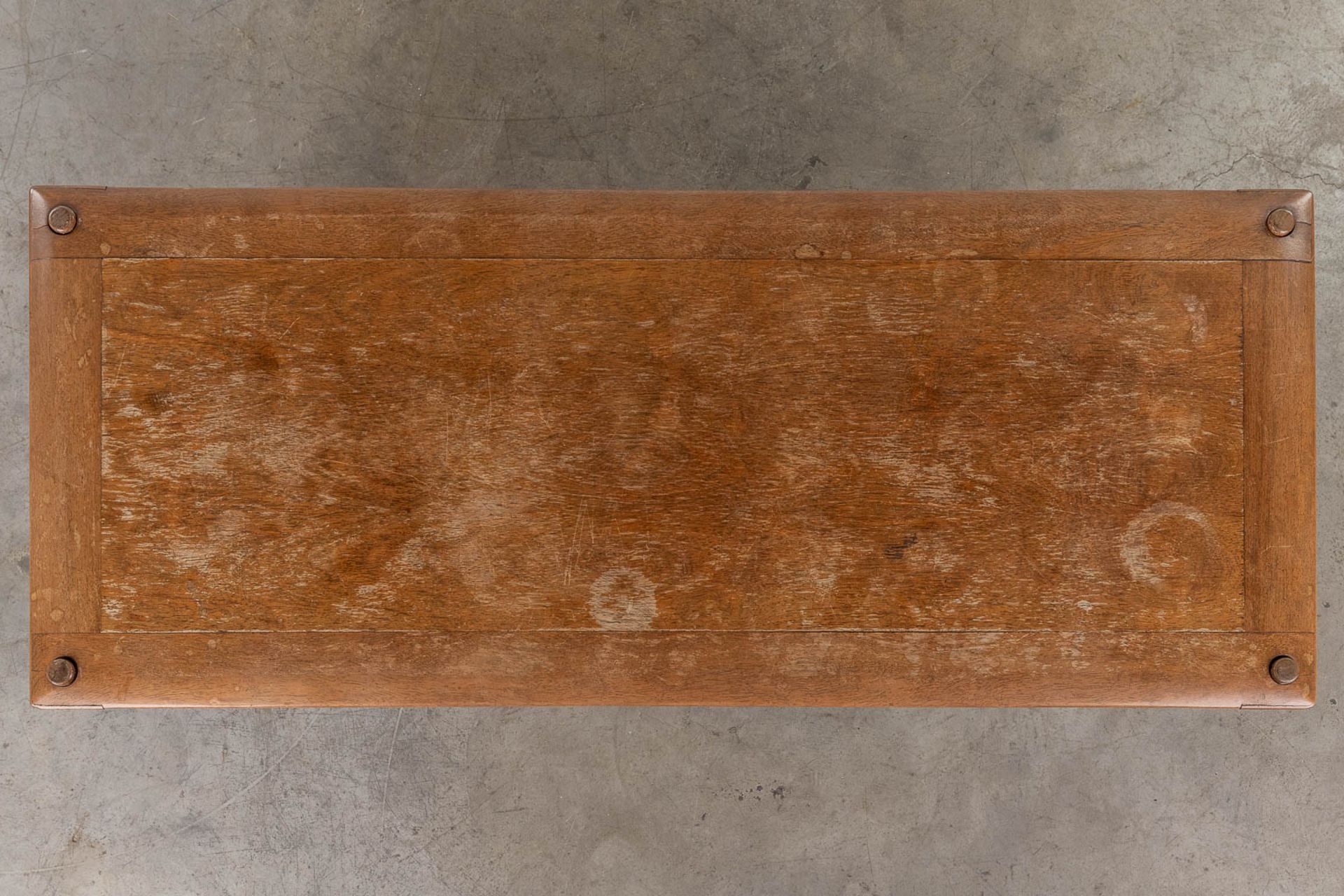 A mid-century coffee table with a reversible top, teak. Circa 1960. (L: 42 x W: 40 x H: 125 cm) - Image 12 of 15