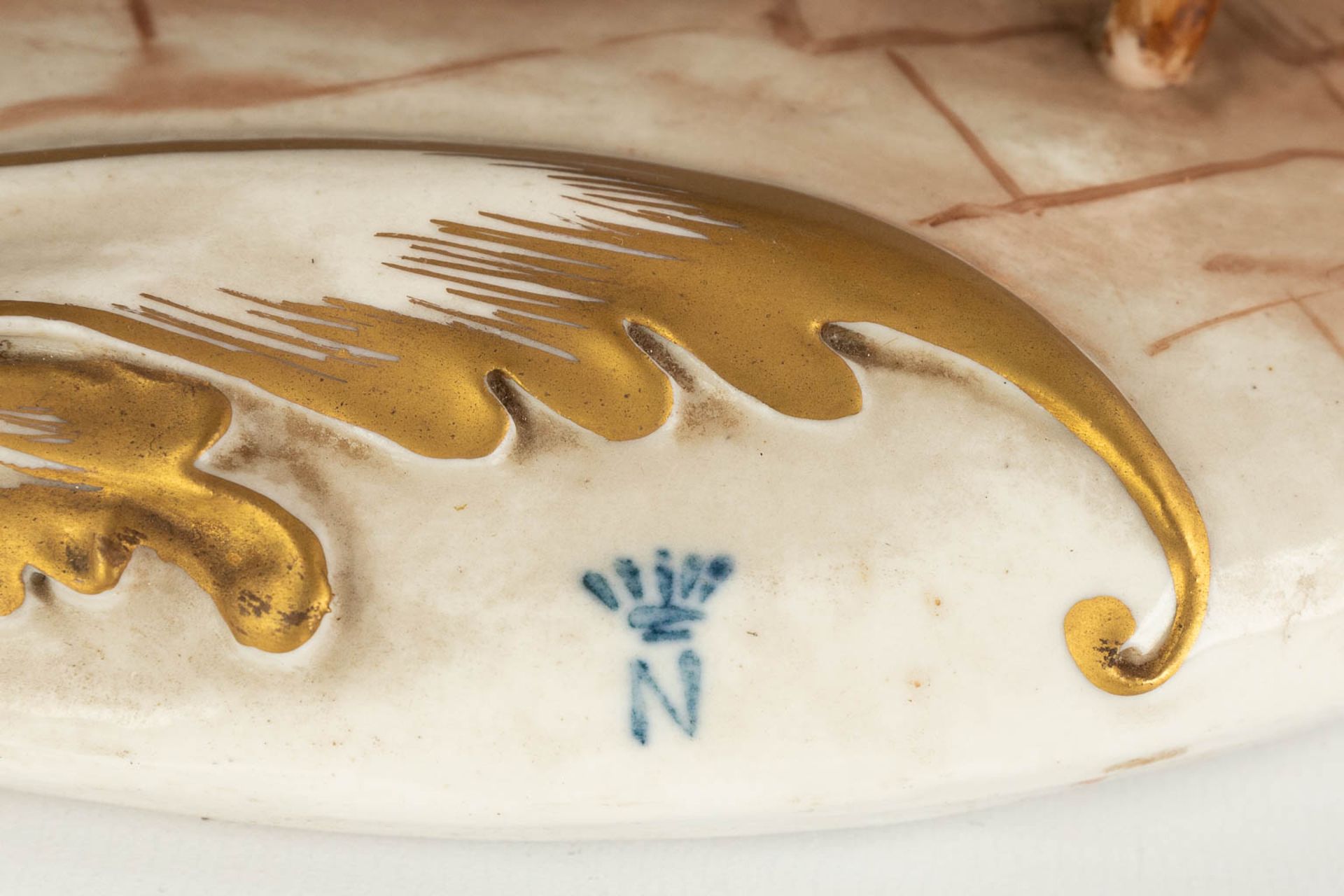 Capodimonte, a porcelain scne with figurines. (L: 26 x W: 29 x H: 30 cm) - Image 15 of 15
