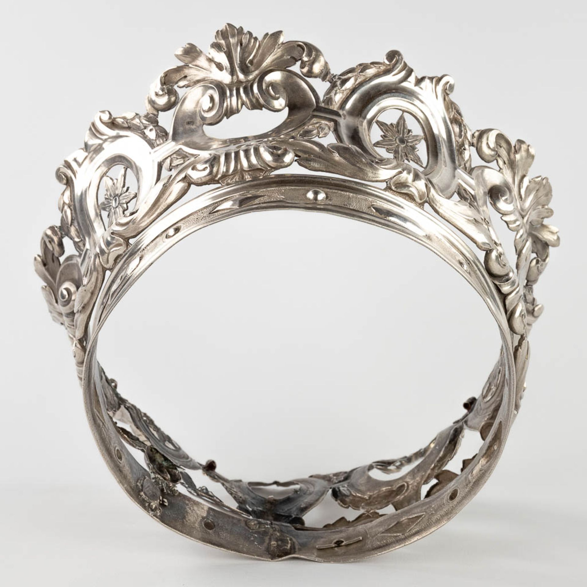 An exceptional crown, silver, Brussels, 1777, 18th C. 592g. (H: 26,5 x D: 11,5 cm) - Image 11 of 21