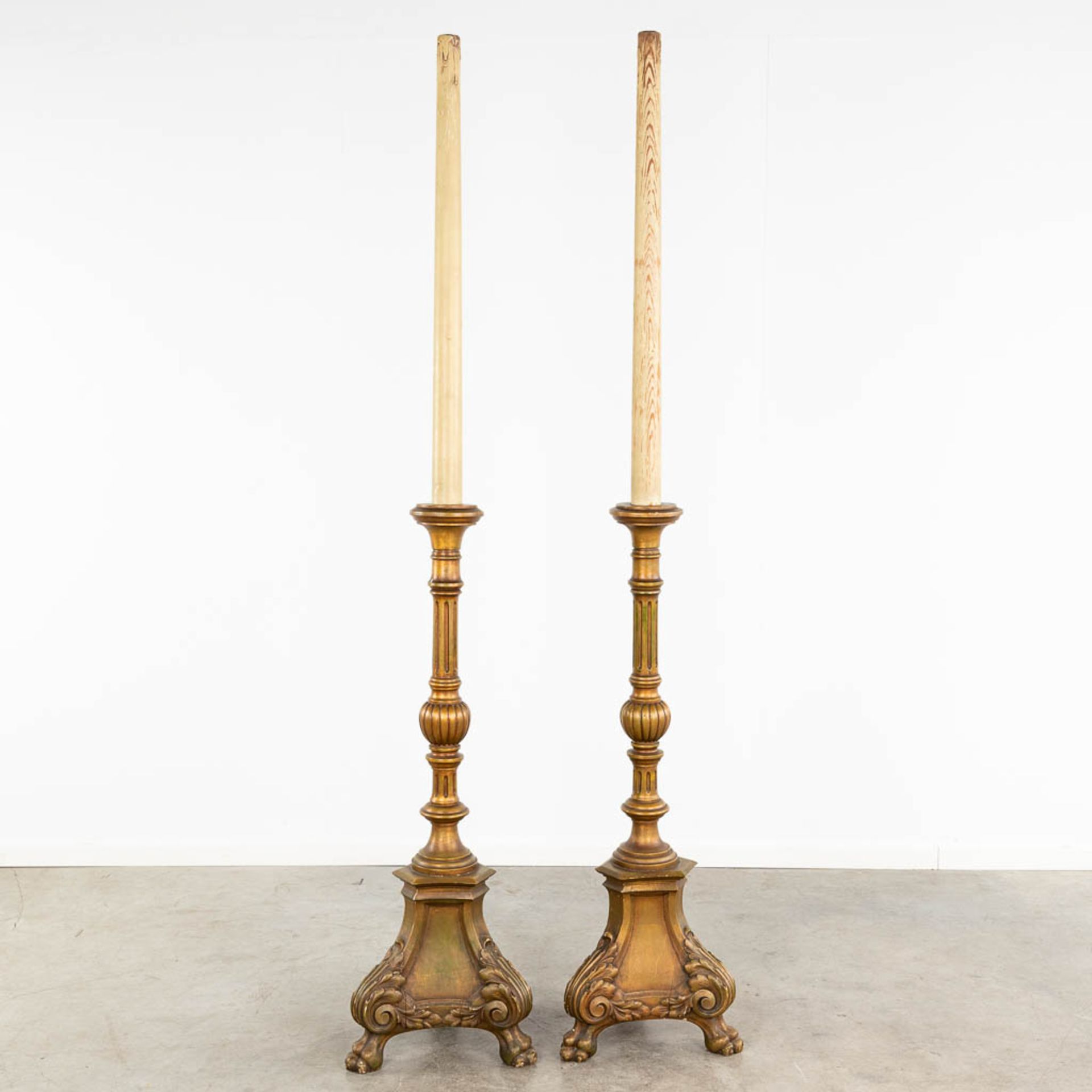 A pair of wood-sculptured church candlesticks. 19th C. (L: 41 x W: 41 x H: 219 cm) - Image 5 of 8