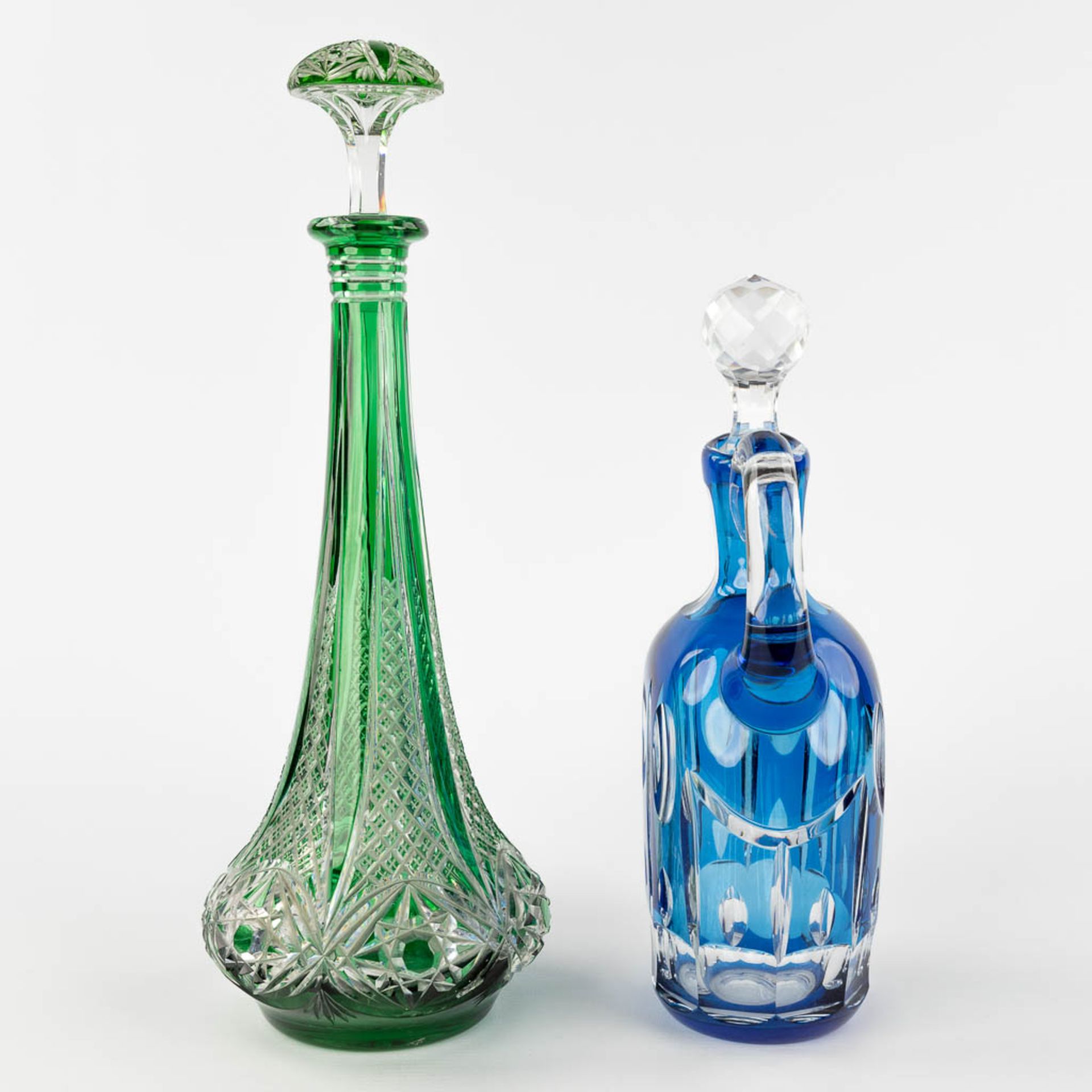 A collection of 5 vases and carafes, Bohemian glass and Val Saint Lambert. (H: 37 x D: 14 cm) - Image 5 of 18