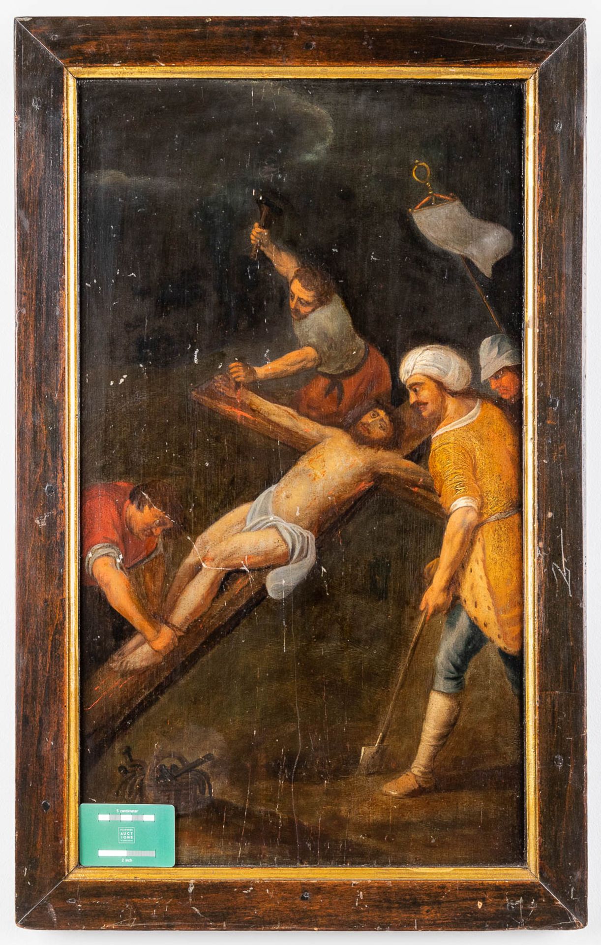 The crucifixion of Christ, a painting, oil on panel. No signature found, 18th C. (W: 51 x H: 81 cm) - Image 2 of 8