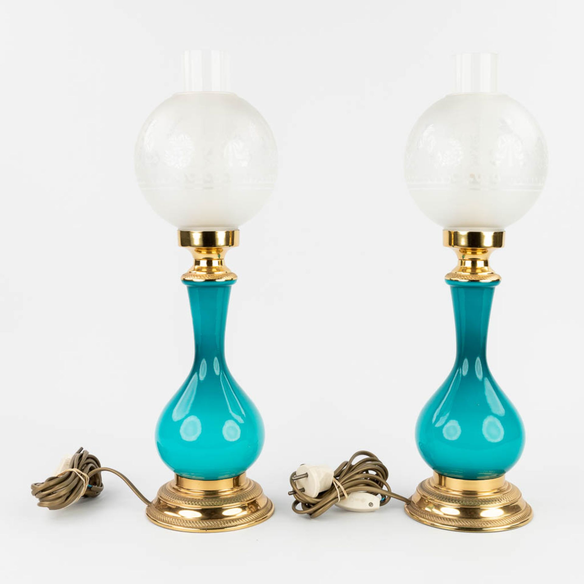 A pair of table lamps, opaline blue glass mounted with bronze. 20th C. (H: 49 x D: 15 cm) - Image 5 of 11