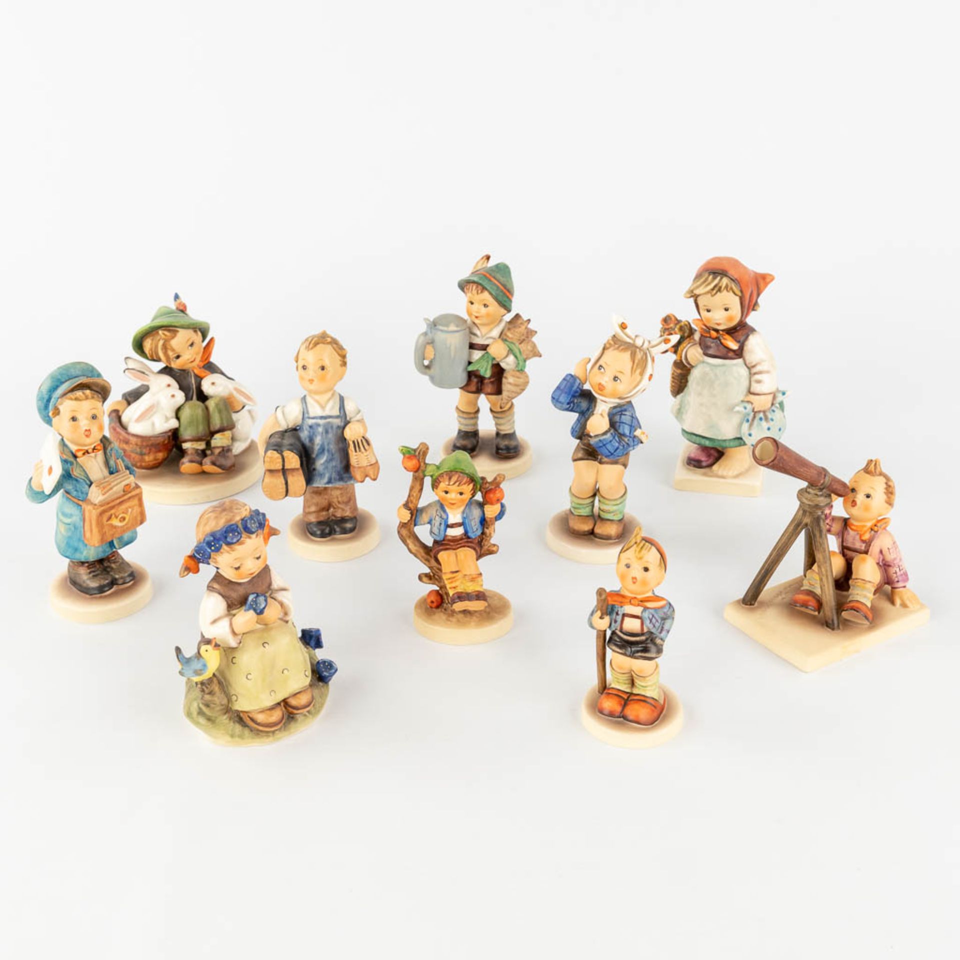 Hummel, a collection of 10 figurines. (H: 14,5 cm)