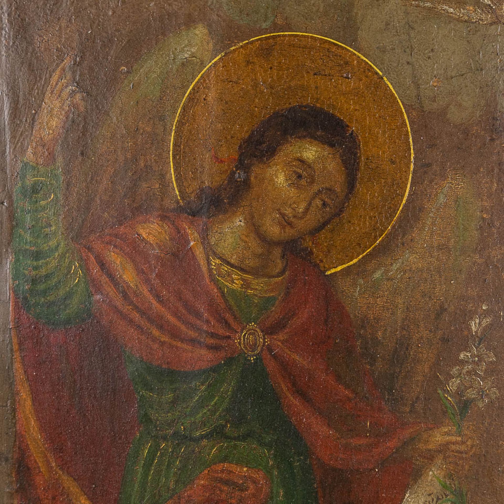 An Eastern European Icon 'the Annunciation by GabriÔl', oil on panel. (W: 30 x H: 46 cm) - Image 5 of 11