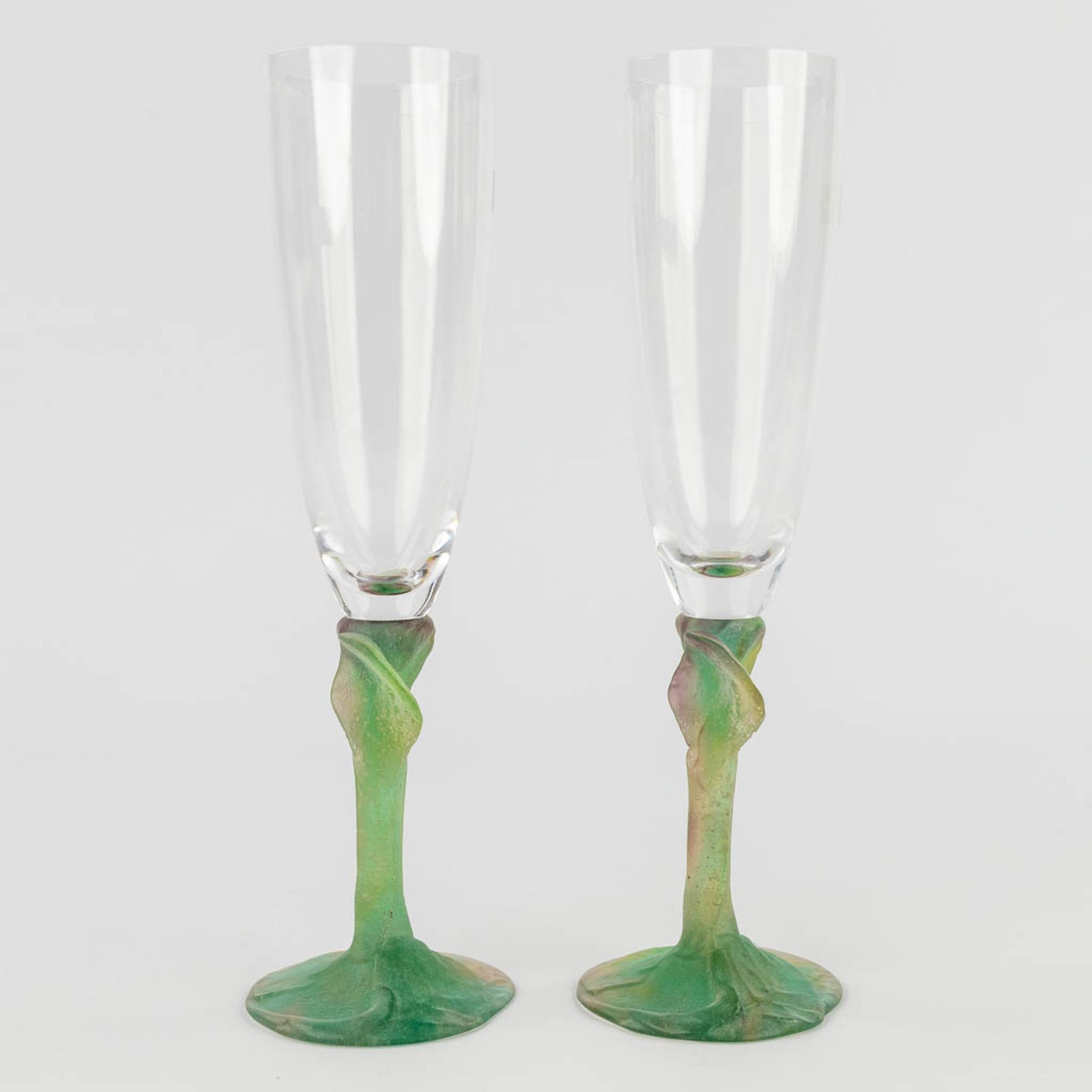 Daum France, 'Nature' a pair of champagne glasses in the original box. (H: 24 x D: 7 cm) - Image 7 of 13