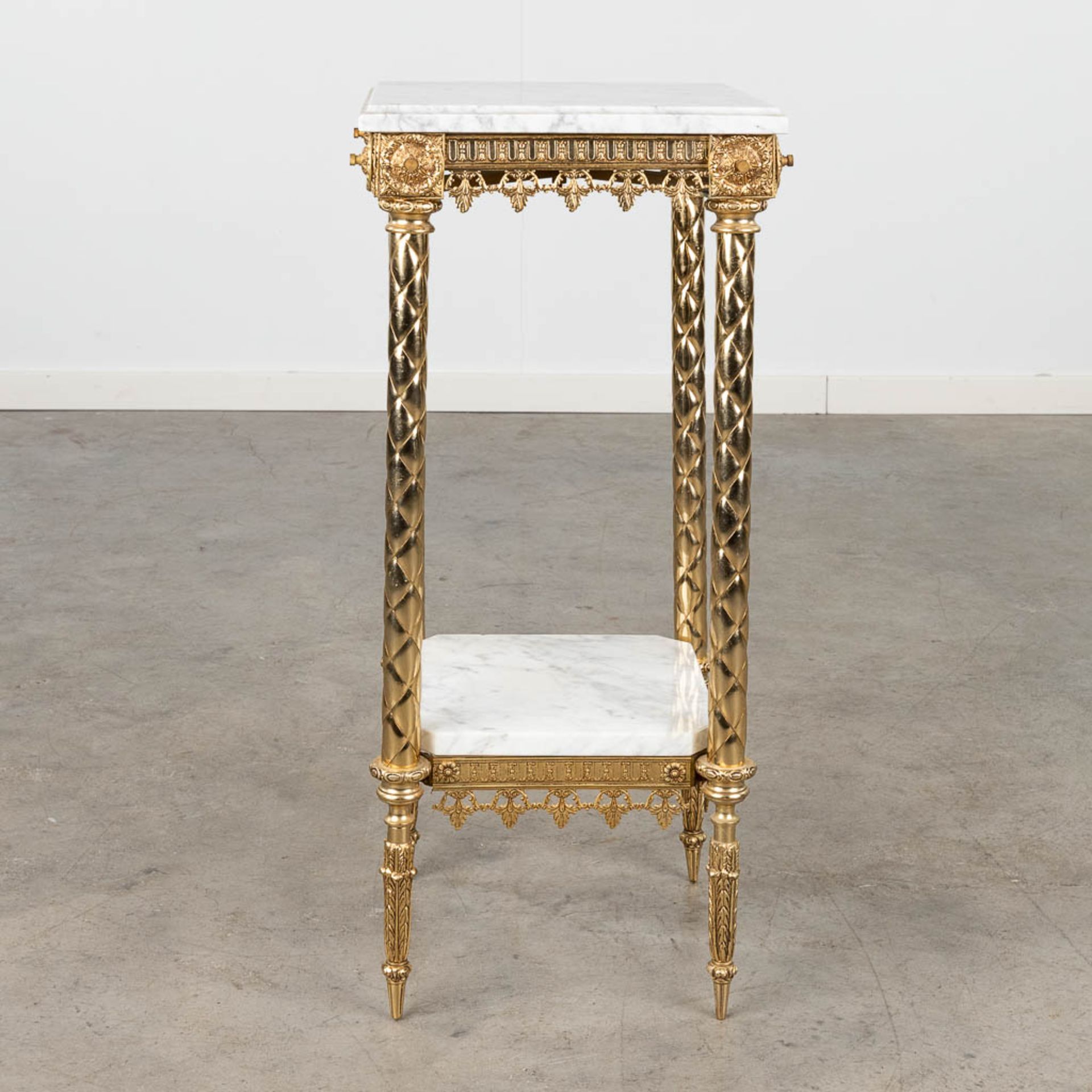 A pedestal, brass and white marble. 20th C. (L: 34 x W: 34 x H: 72 cm) - Image 5 of 11