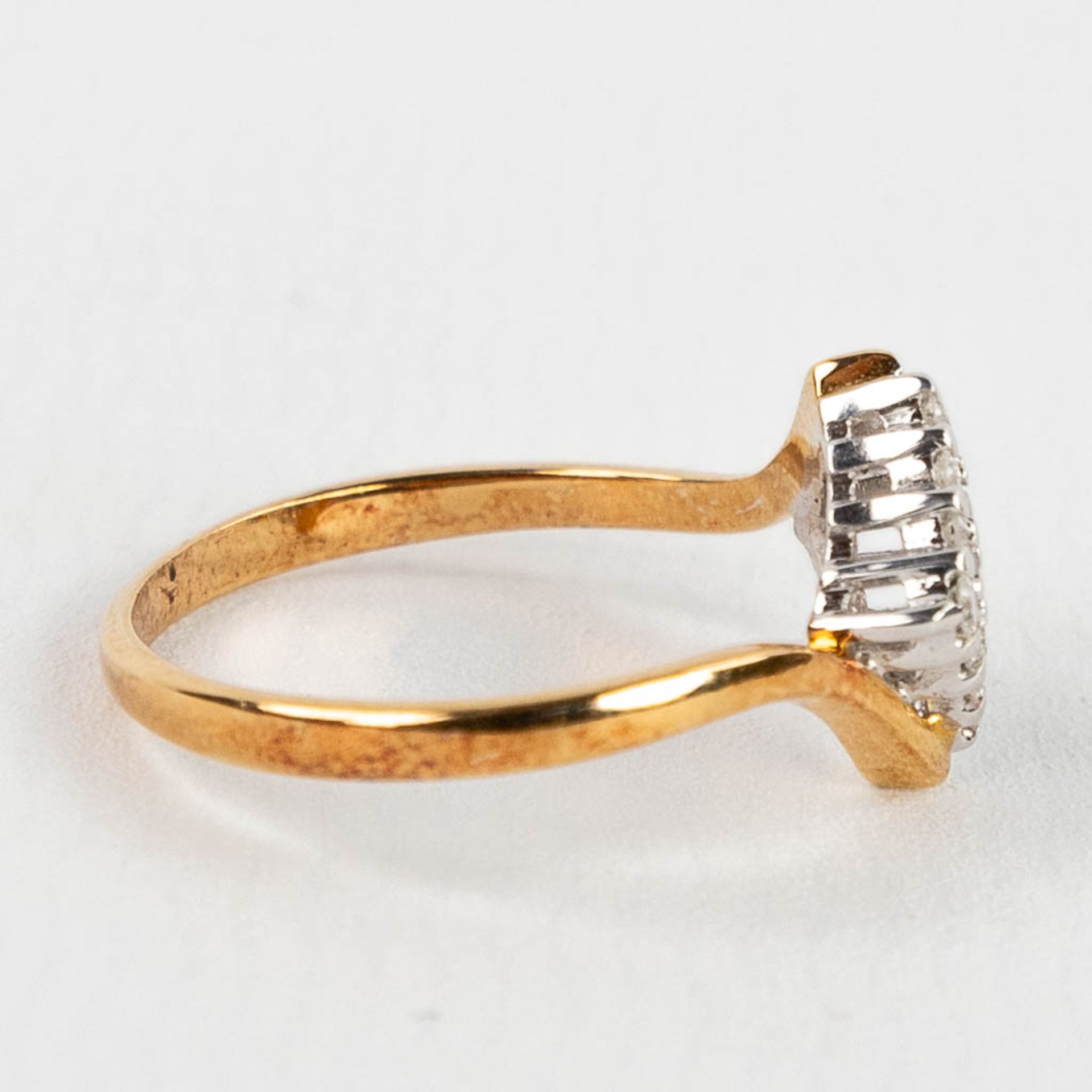 A yellow and white gold ring finished with 9 brilliants. 2,14g. size: 51 - Image 6 of 12