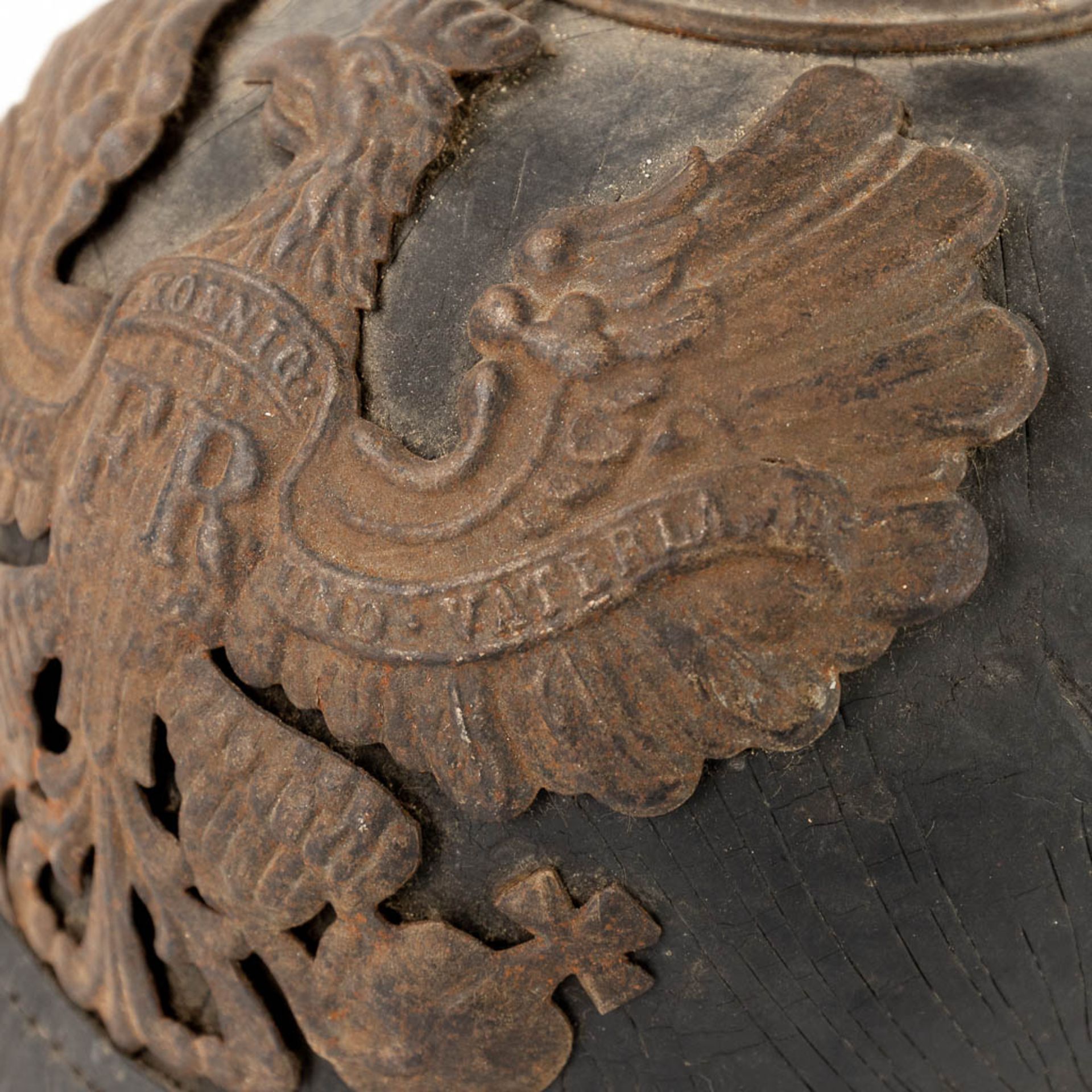 An antique German Pickelhaube. Leather and copper. (L: 18 x W: 23 x H: 20 cm) - Image 13 of 15