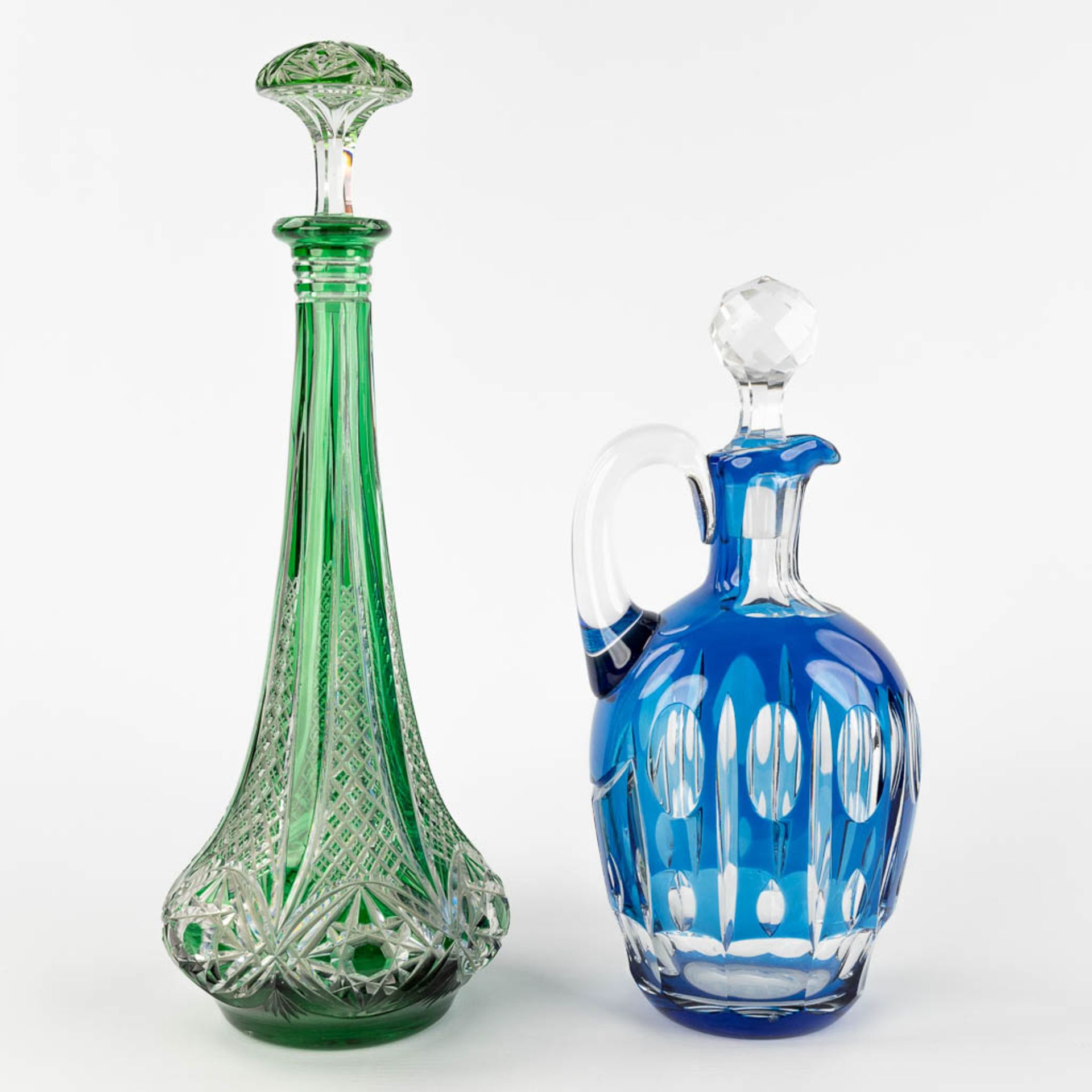 A collection of 5 vases and carafes, Bohemian glass and Val Saint Lambert. (H: 37 x D: 14 cm) - Image 3 of 18