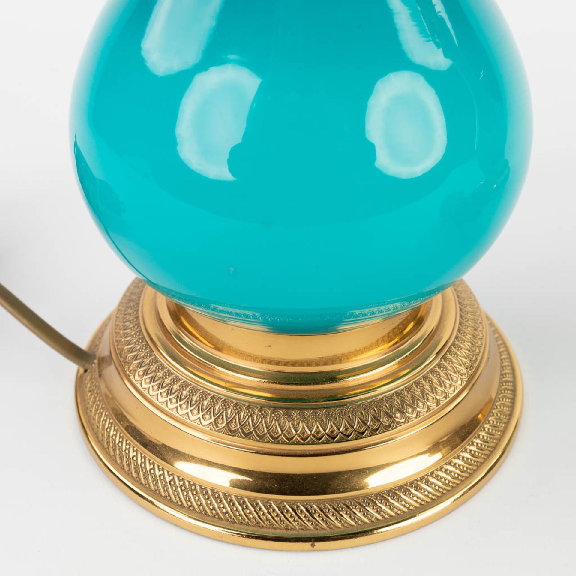 A pair of table lamps, opaline blue glass mounted with bronze. 20th C. (H: 49 x D: 15 cm) - Image 8 of 11