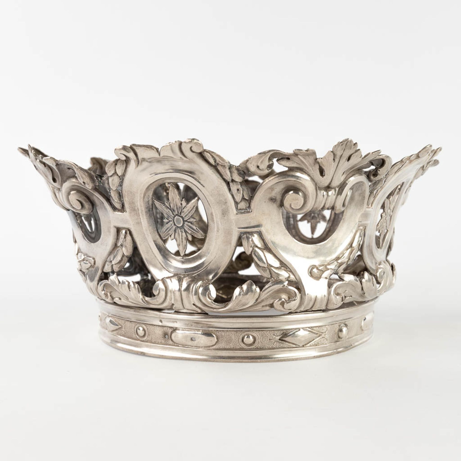 An exceptional crown, silver, Brussels, 1777, 18th C. 592g. (H: 26,5 x D: 11,5 cm) - Image 8 of 21