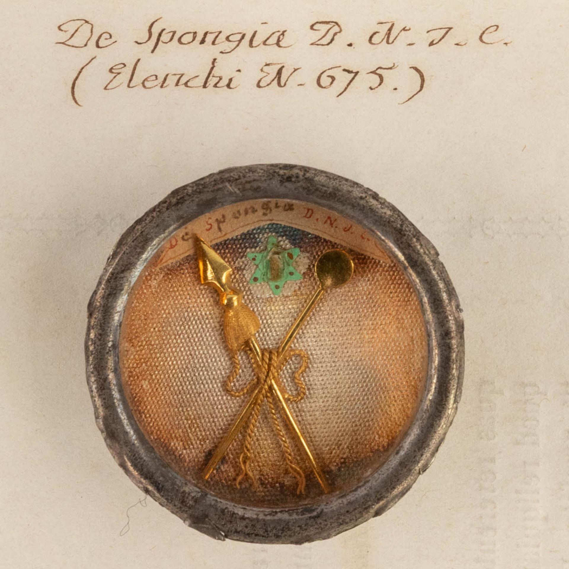 A sealed theca with relic 'De Spongia DNJC' in a bronze monstrance in a gothic revival style. 1858. - Image 16 of 17