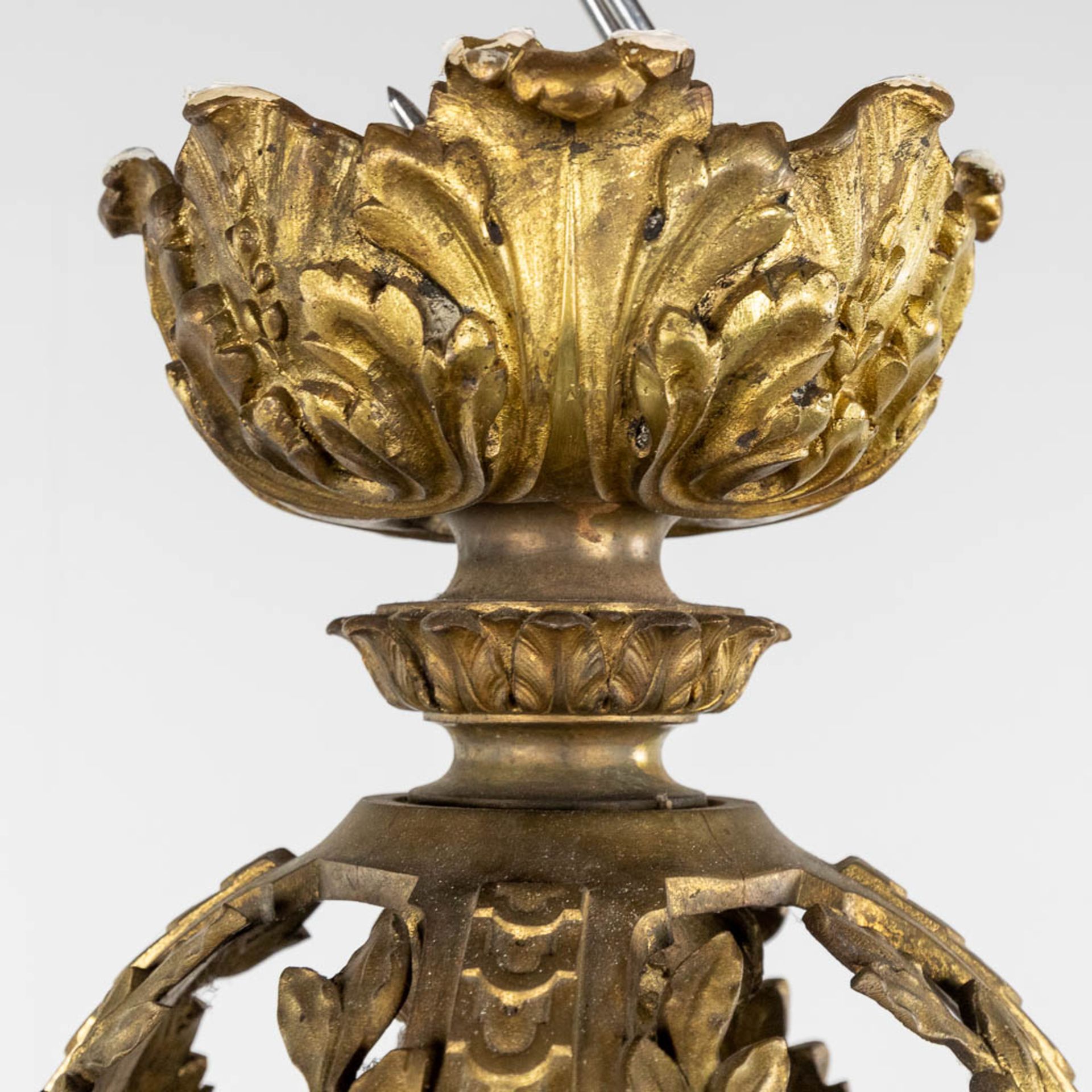 A large chandelier 'Sac ˆ Perles', bronze and glass. Circa 1900. (H: 100 x D: 100 cm) - Image 4 of 15