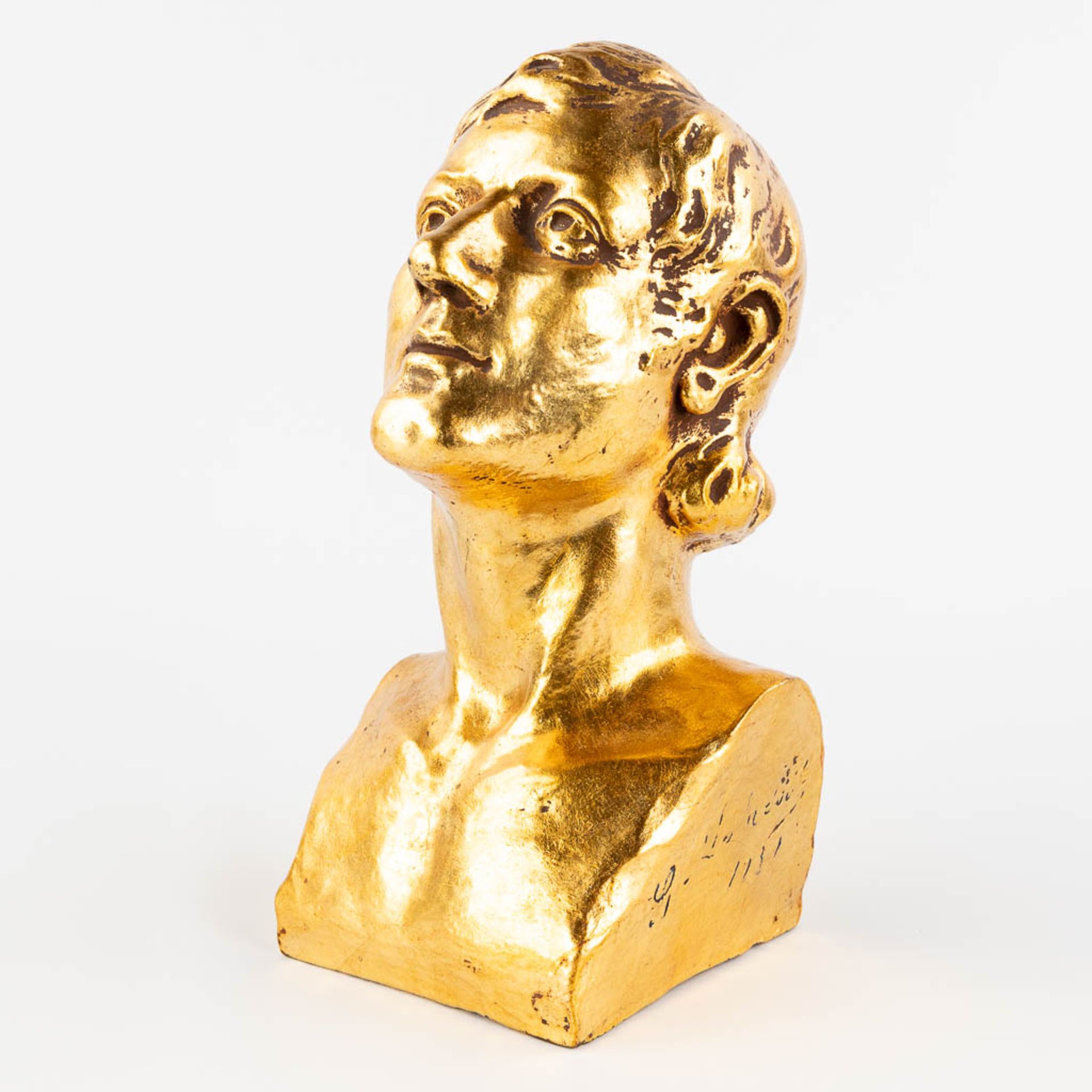 A gold-glazed terracotta buste, marked G. De La Soit. 1931. (L: 17 x W: 14,5 x H: 28 cm) - Image 7 of 12
