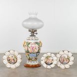 Capodimonte, a large table lamp and 3 plates. Glazed faience, 20th C. (H: 94 x D: 37 cm)