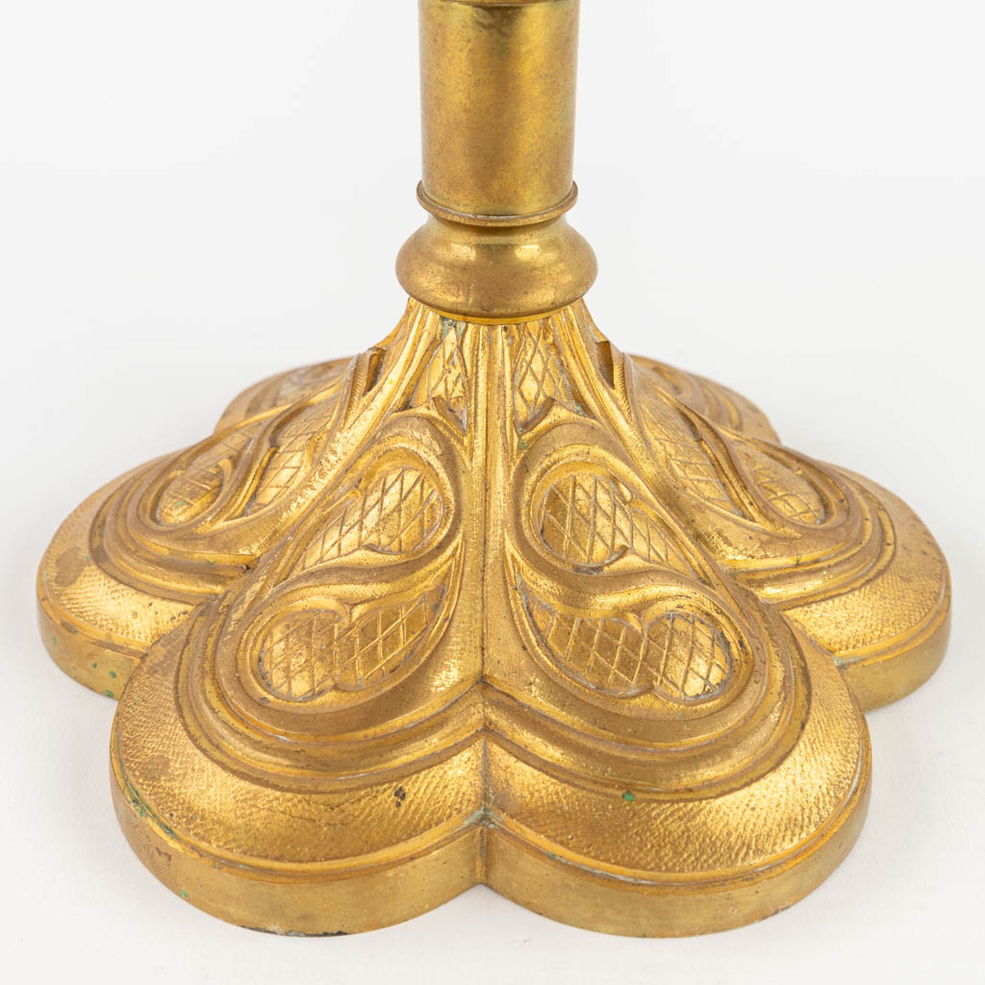 A sealed theca with relic 'De Spongia DNJC' in a bronze monstrance in a gothic revival style. 1858. - Image 11 of 17