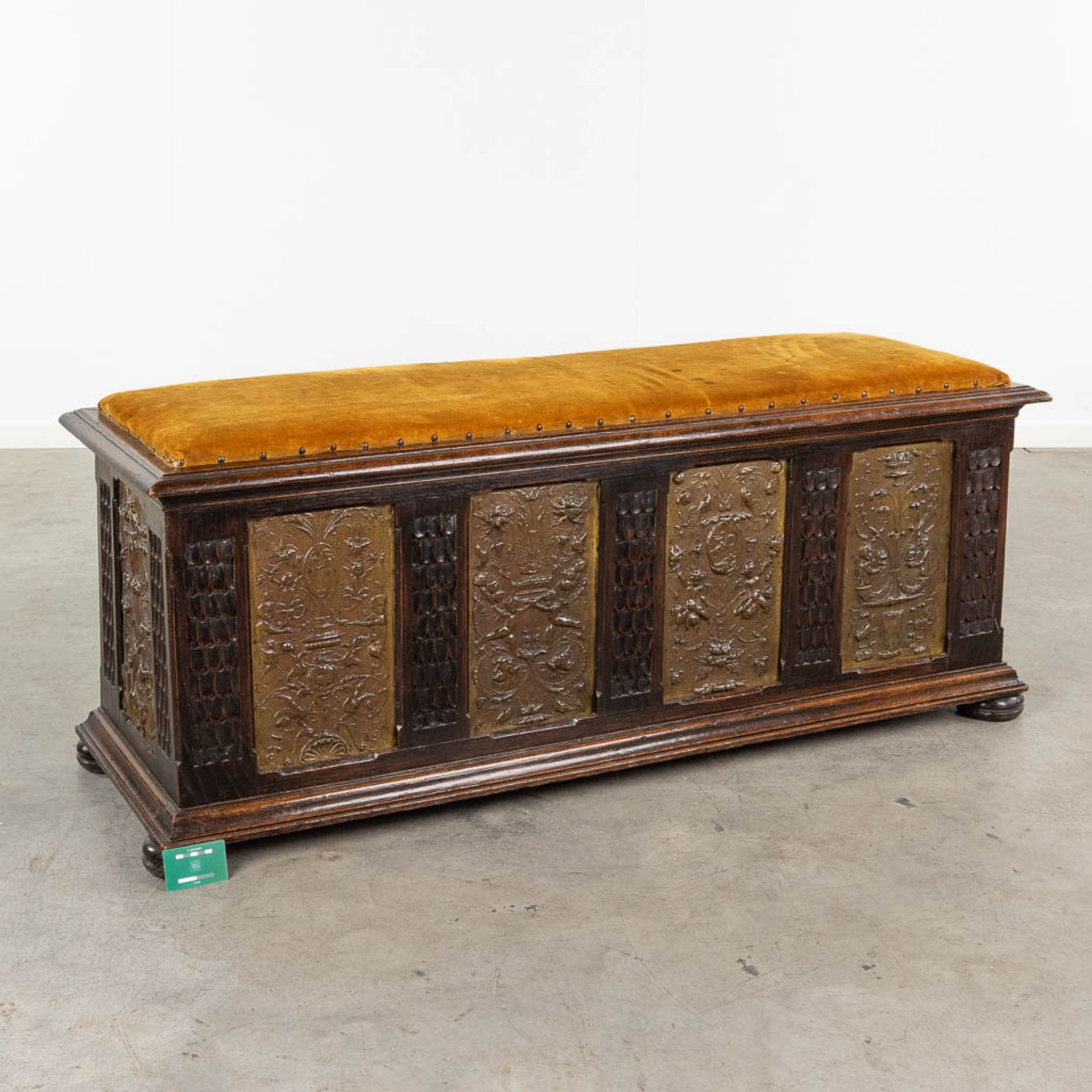 An antique chest and bench finished with dinanderie plaques. 19th C. (L: 50 x W: 148 x H: 60 cm) - Image 2 of 14