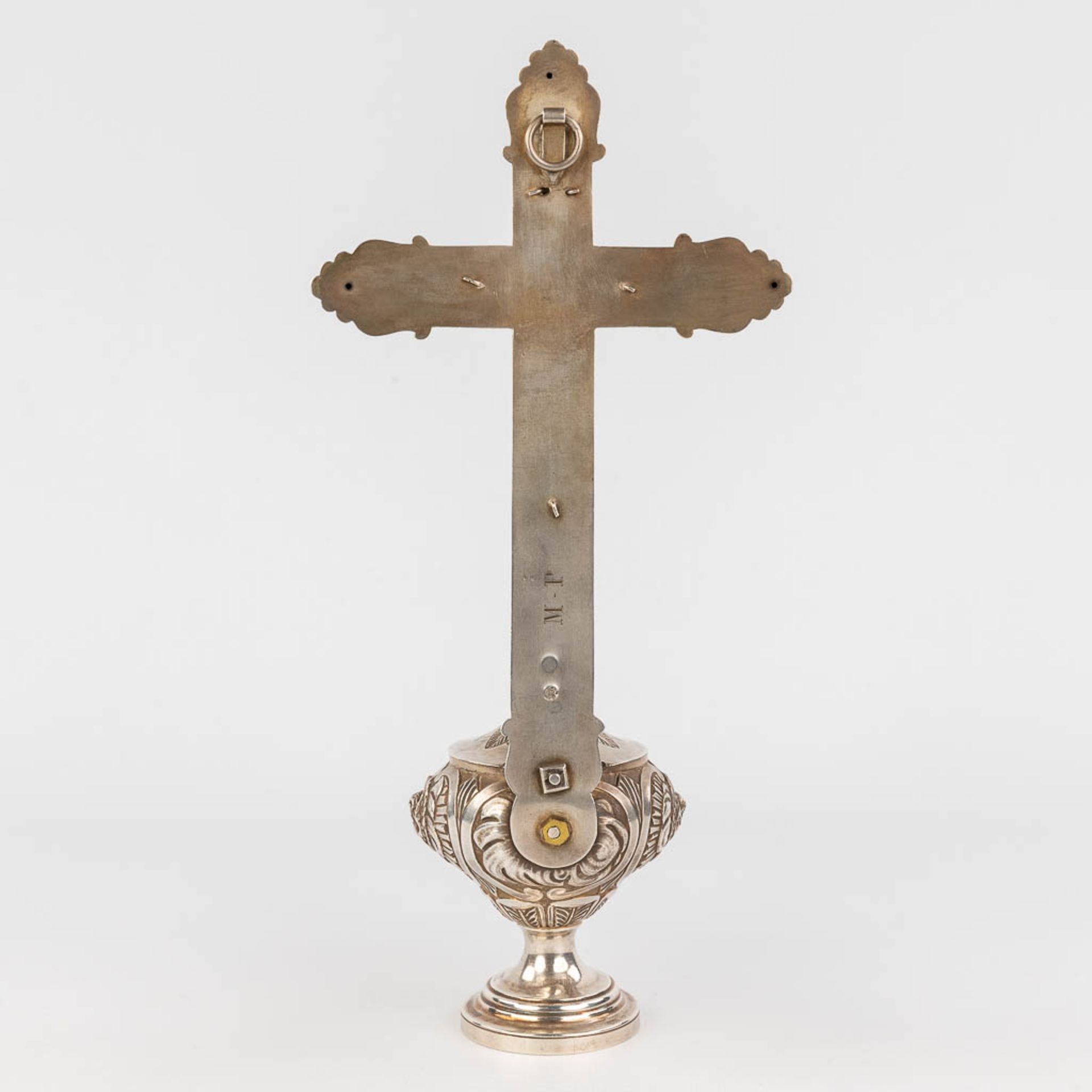 A crucifix made of silver, France, 19th C. 236g. Alexis Renaud. (W: 12 x H: 25 cm) - Image 5 of 16