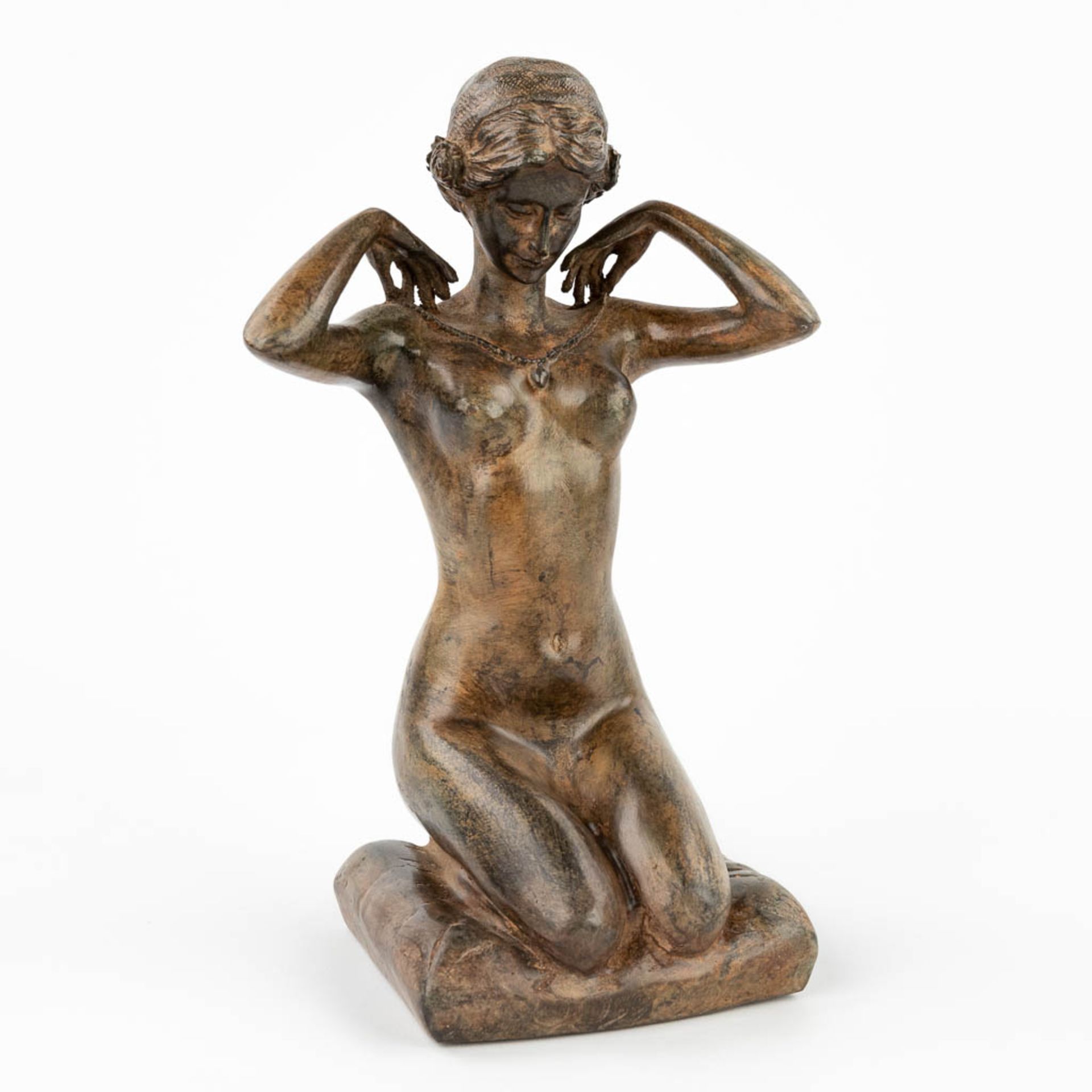 Pierre CHENET (XX-XXI) 'Seated lady' patinated bronze. (L: 13 x W: 18 x H: 28 cm)