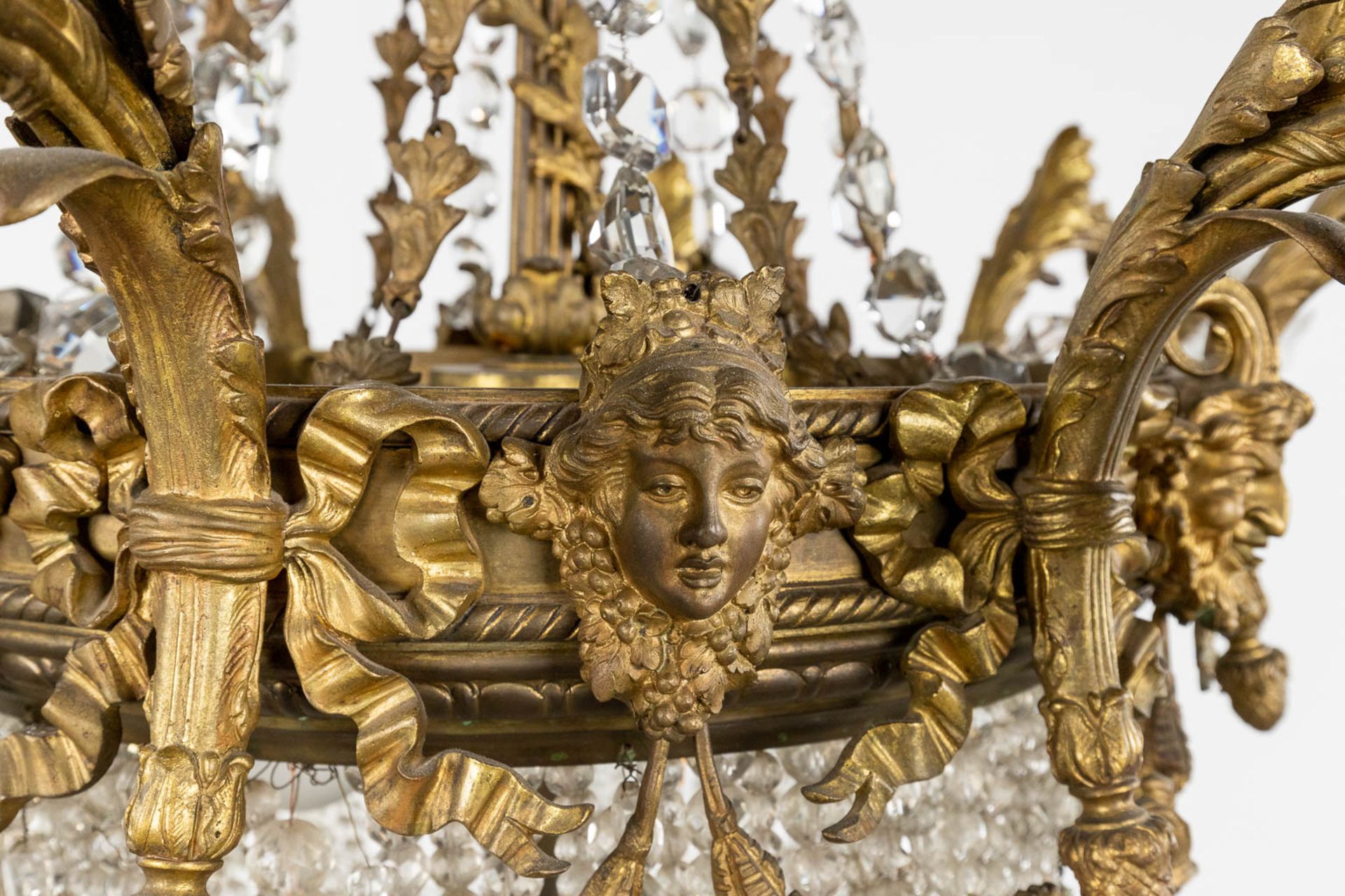 A large chandelier 'Sac ˆ Perles', bronze and glass. Circa 1900. (H: 100 x D: 100 cm) - Image 8 of 15