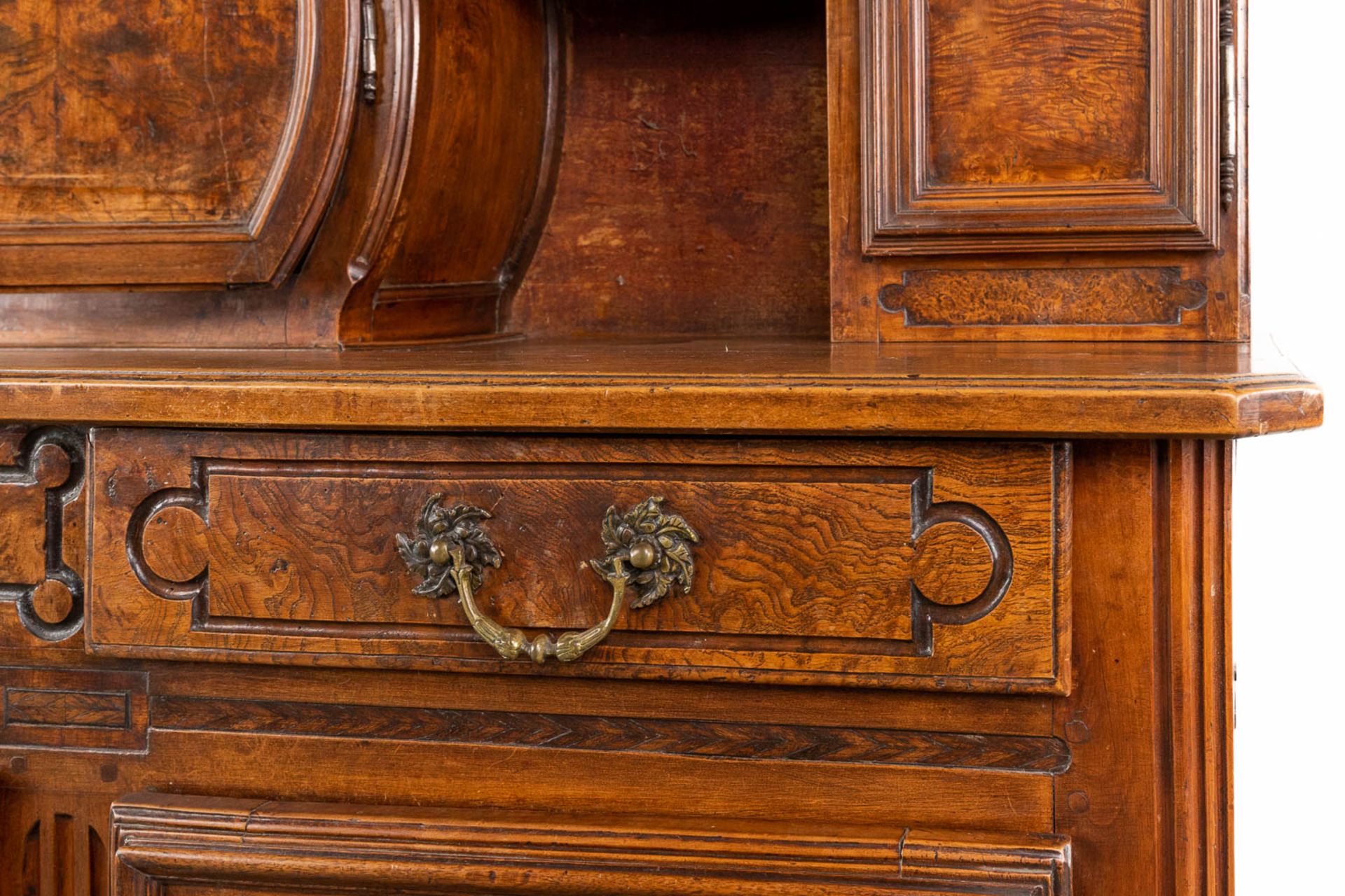 A Buffet, vaisselier, walnut with a standing clock, France, 18th C. (L: 60 x W: 180 x H: 298 cm) - Image 3 of 22