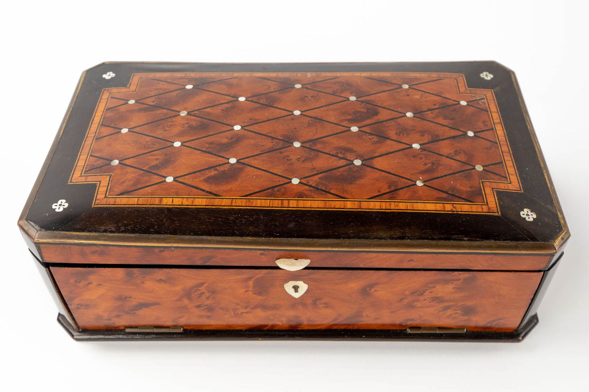 A collection of 5 antique storage boxes, 'Répondre and Répondues', Domino game and jewellery boxes. - Image 7 of 10