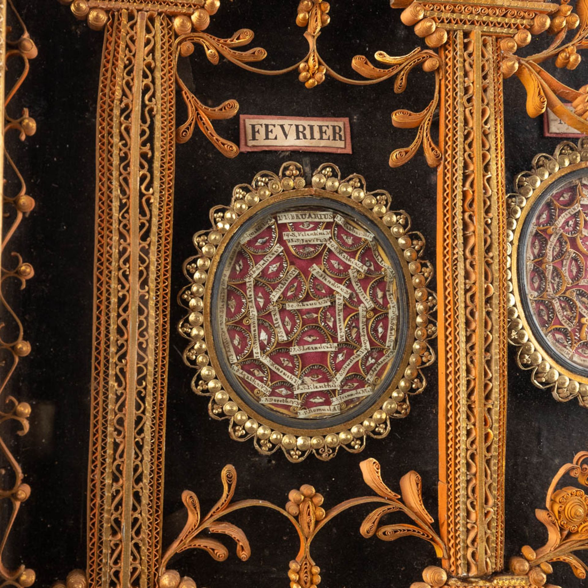 A pair of reliquary frames 'The year calendar' with 365 relics for each day of the year. 19th C. (W: - Image 8 of 11