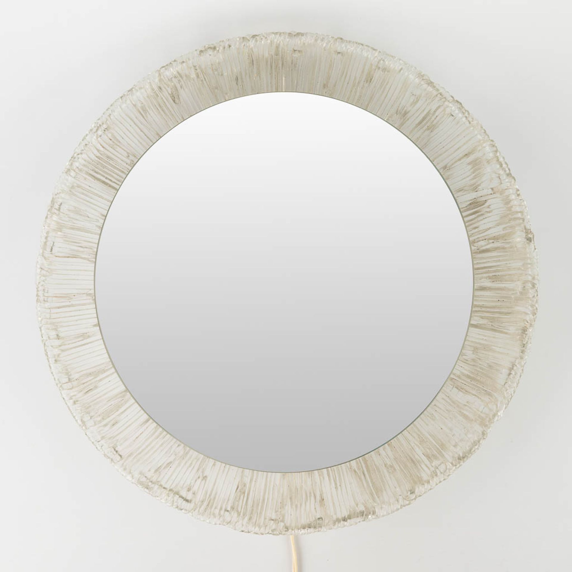 Egon HILLEBRAND (XX-XXI) Wall lamp with mirror, acrylic and glass. (D: 47 cm) - Image 4 of 8