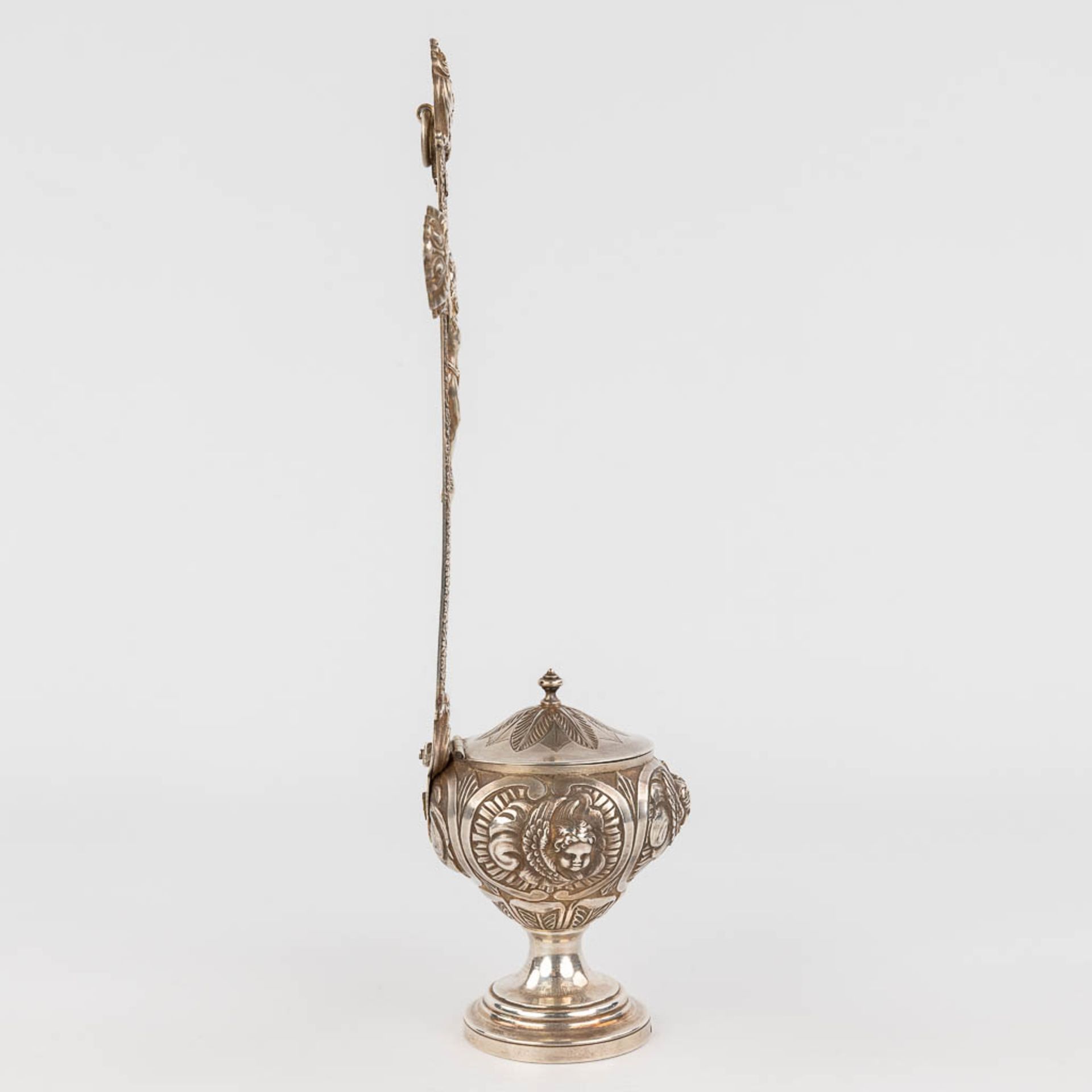 A crucifix made of silver, France, 19th C. 236g. Alexis Renaud. (W: 12 x H: 25 cm) - Image 4 of 16