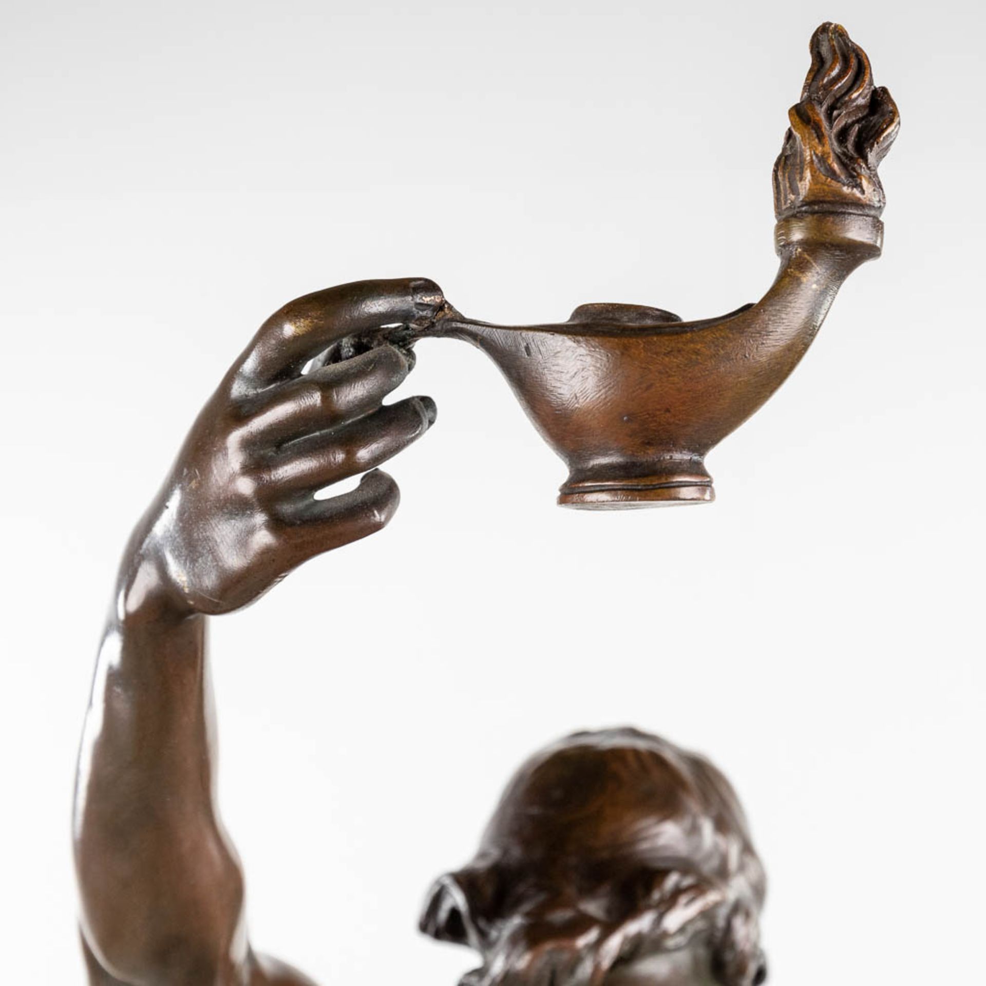 Marcel DÄBUT (1865-1933) 'Le Vainqueur' patinated bronze. (L: 40 x W: 30 x H: 91 cm) - Image 9 of 11