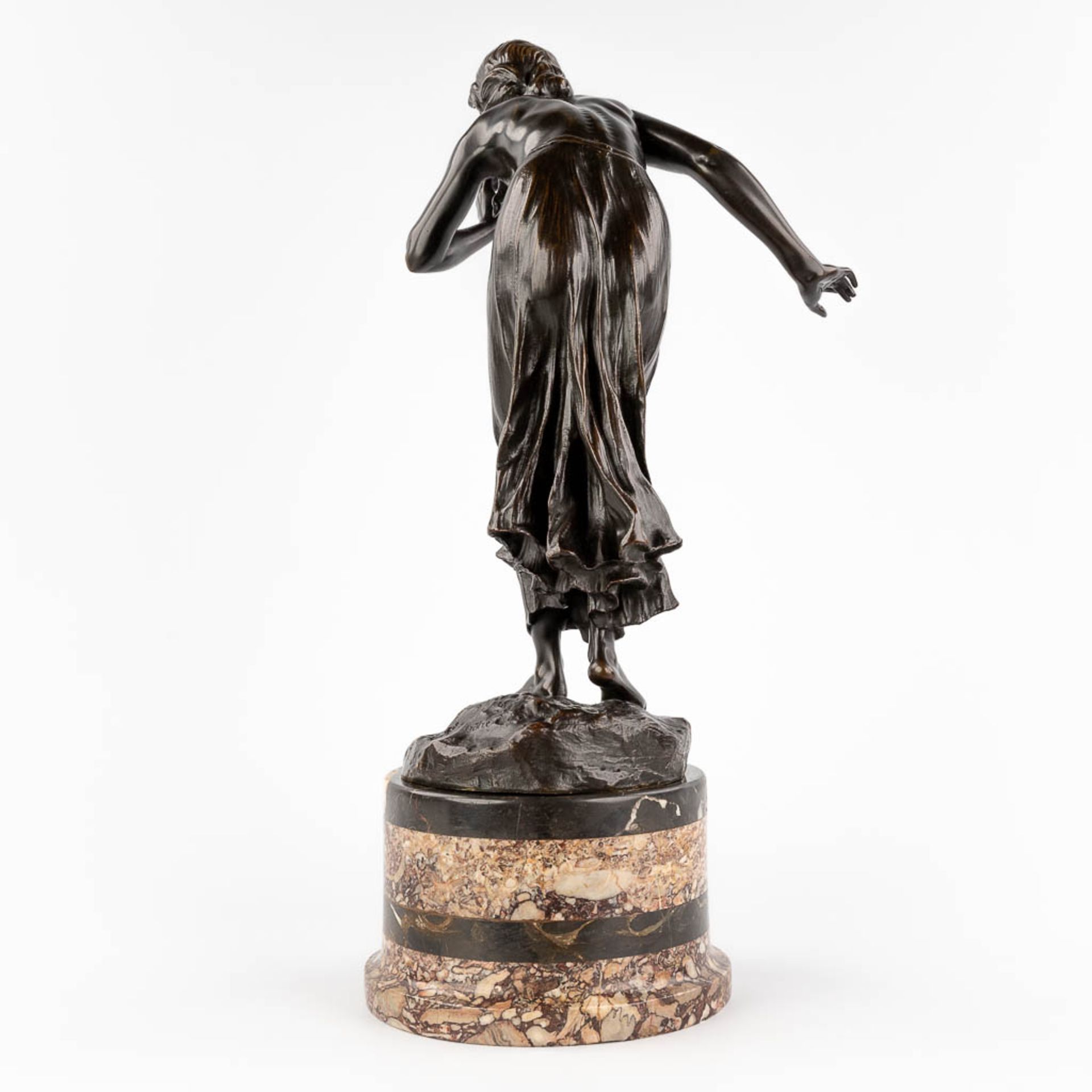 Martin GÉTZE (1865-1928) 'Die Stille' patinated bronze. (W: 12 x H: 44 cm) - Image 6 of 11