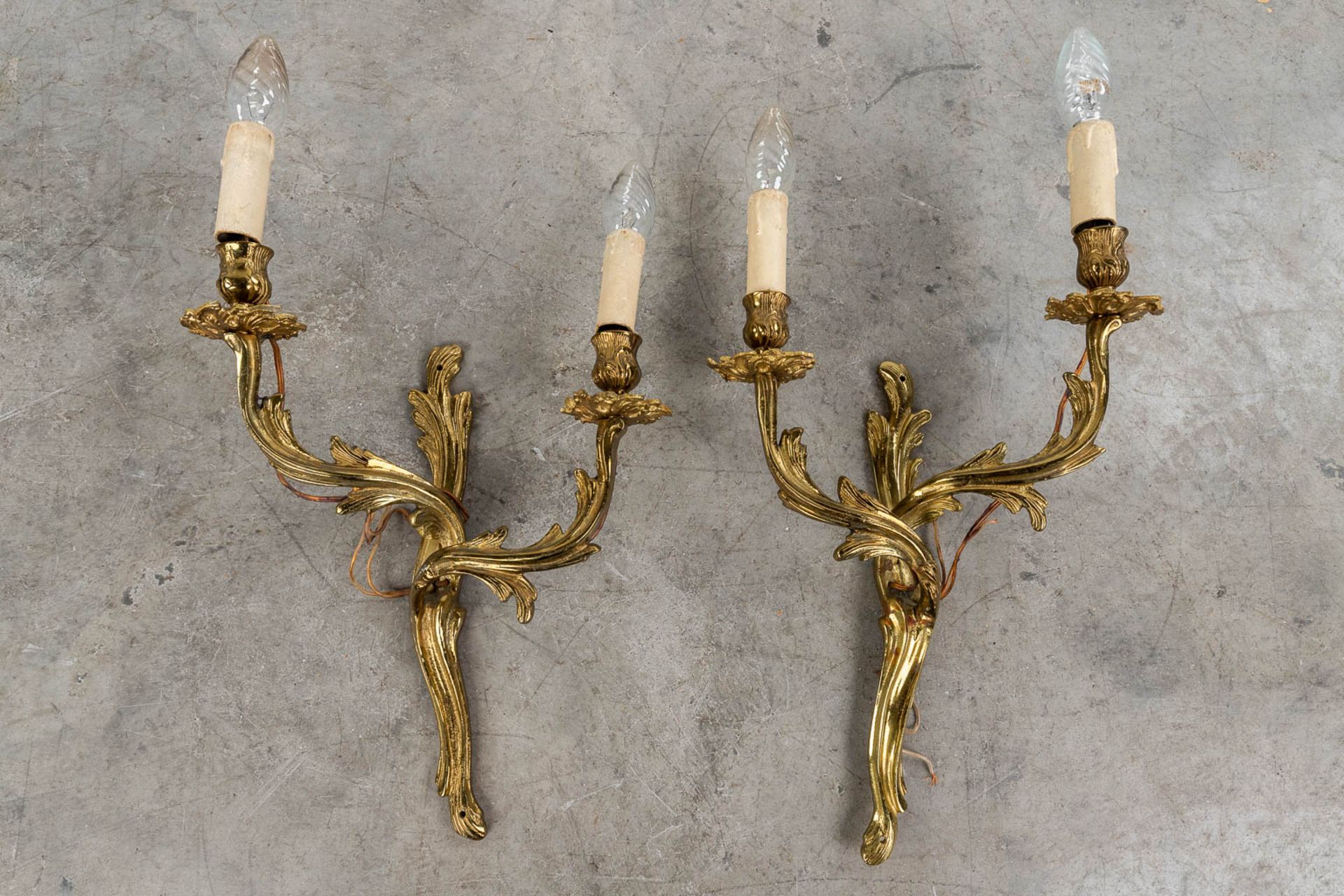 A collection of 6 pairs of wall lamps in Louis XVI, Louis XV and empire style. 20th century. (H: 42 - Bild 13 aus 16