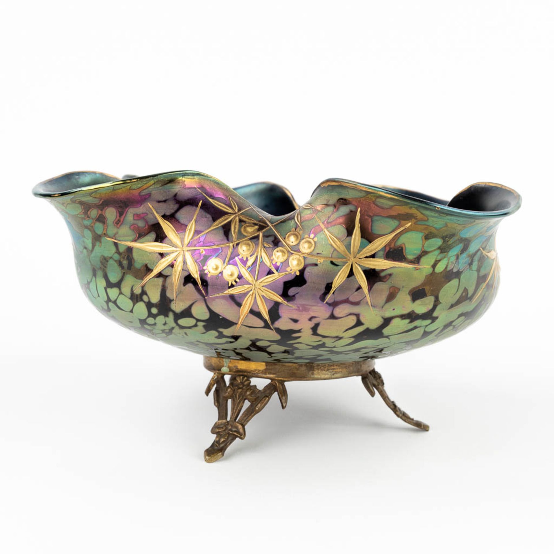 A Pâte-de-Verre glass bowl on a bronze base, Art Nouveau. (H: 12 x D: 26,5 cm) - Image 5 of 11