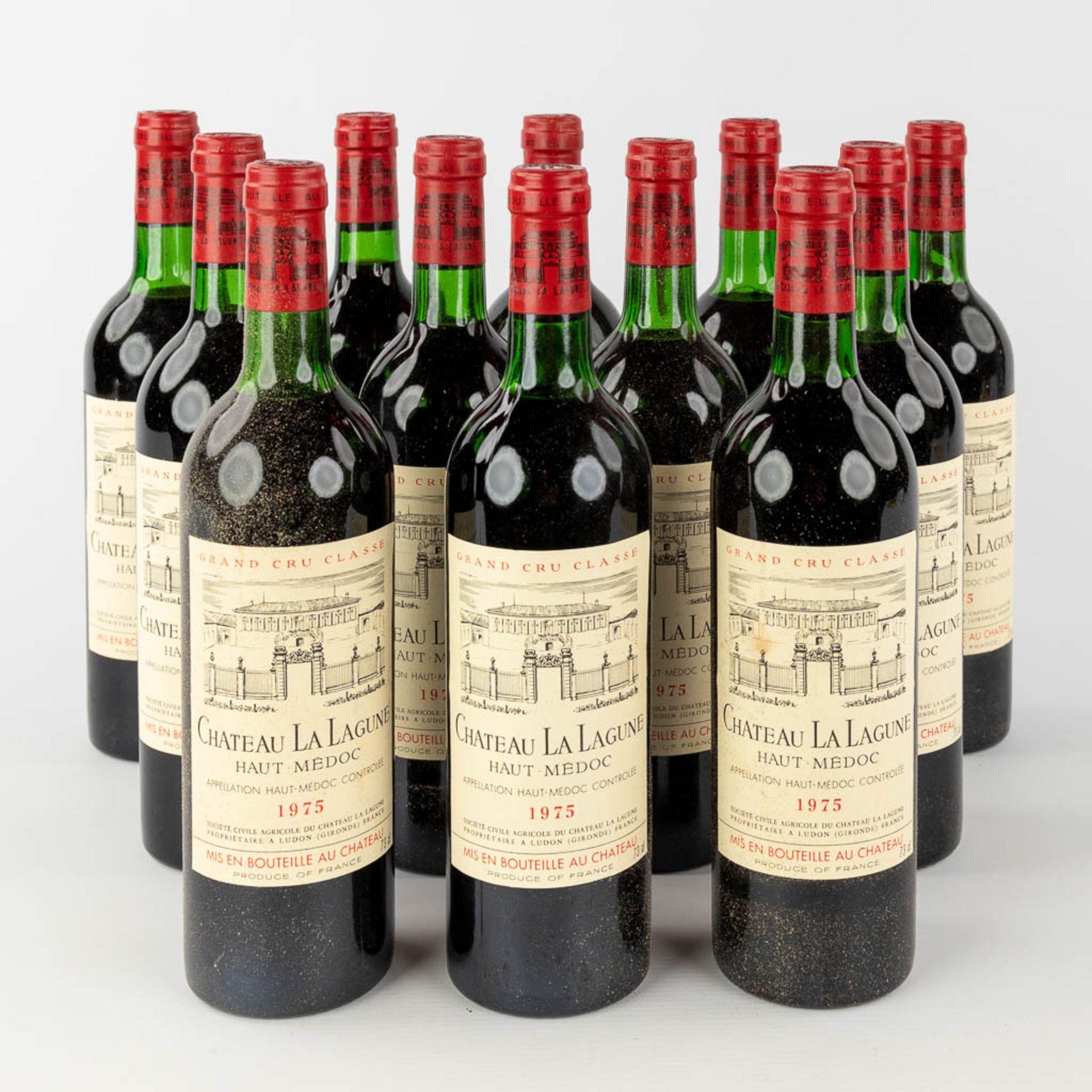 Château La Lagune Haut Médoc, 1975, 12 bottles.