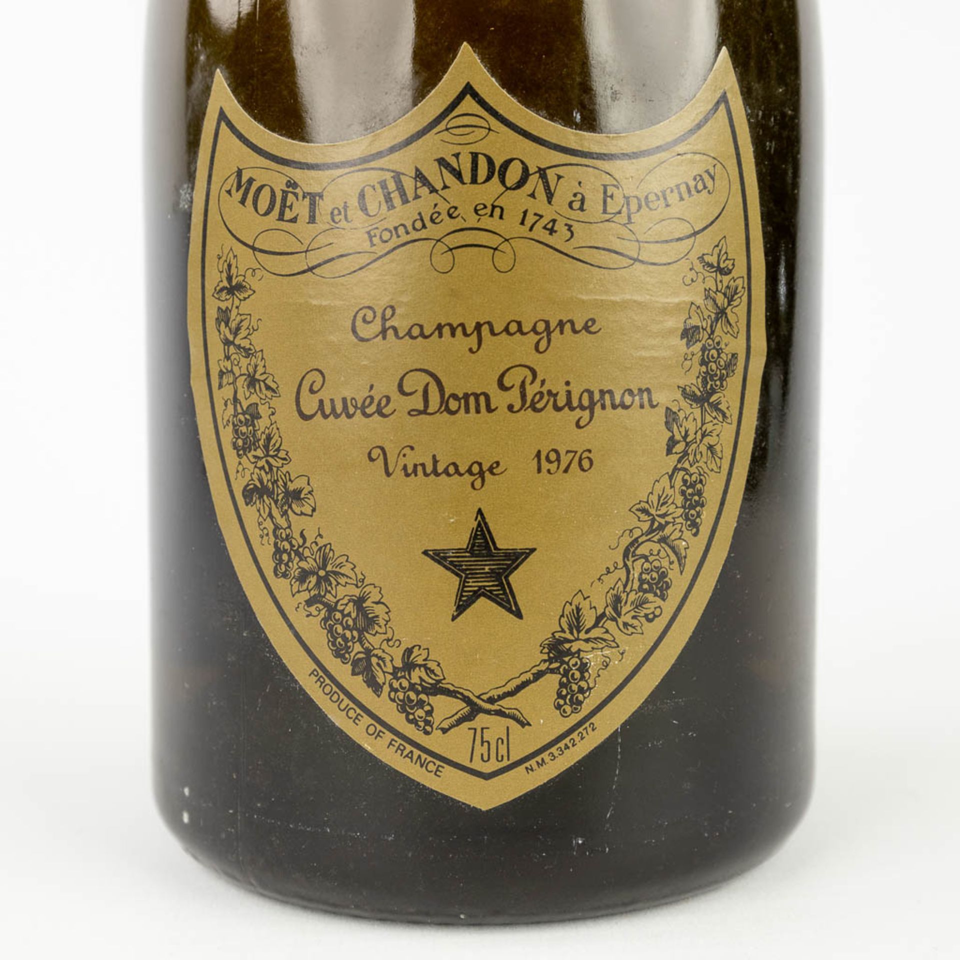 Dom Perignom, a collection of 5 Champagne bottles. 4 x 1980, 1 x 1976. - Bild 5 aus 12