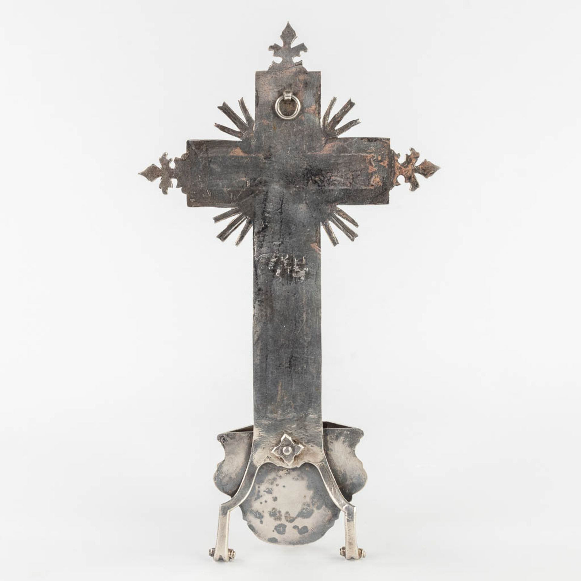 A solid silver Holy Water Font, Southern Netherlands, 18th century. 343g. (L: 4 x W: 14,5 x H: 26 cm - Image 5 of 14