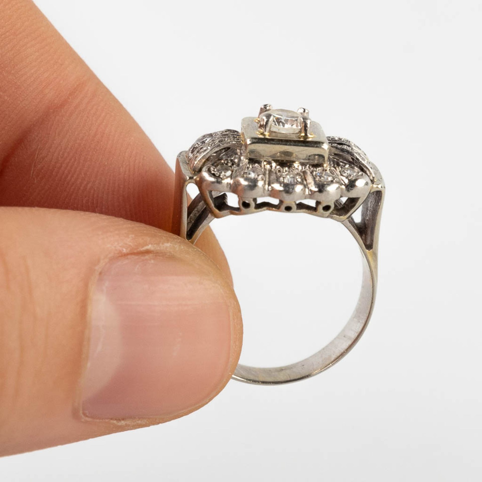 A ring, white gold with diamonds. 20th C. 6,17g. size 55. - Image 11 of 12