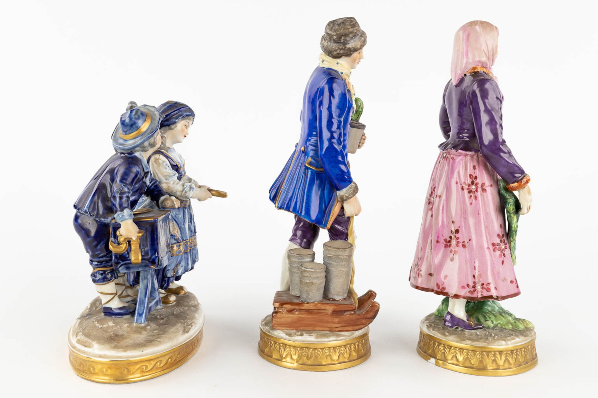 An collection of porcelain figurines. Marks by Volkstedt, Capodimonte. (H: 23 cm) - Image 14 of 20