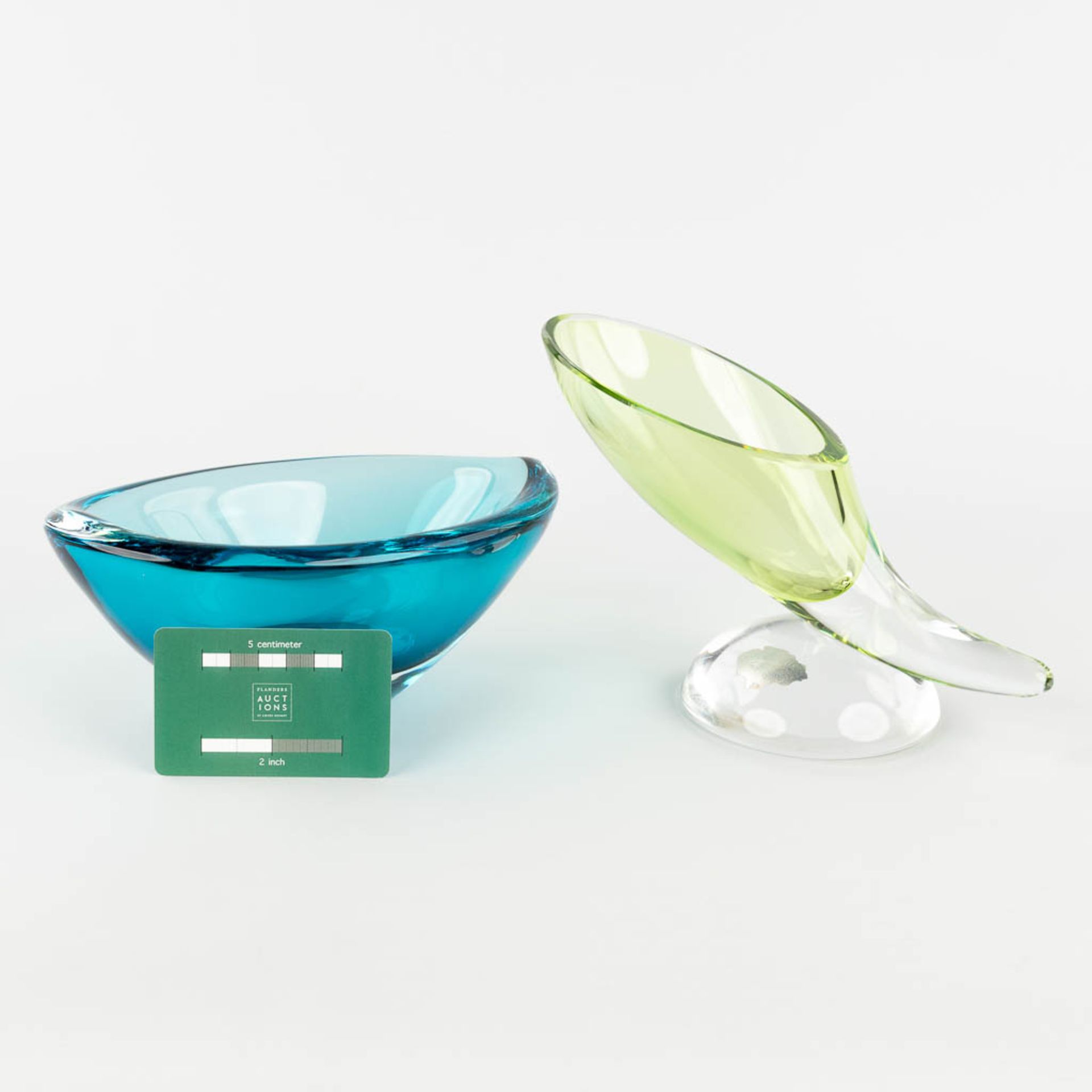 Val Saint Lambert, a bowl on a base, added a bowl in blue glass. (L: 10 x W: 21 x H: 15 cm) - Image 2 of 16