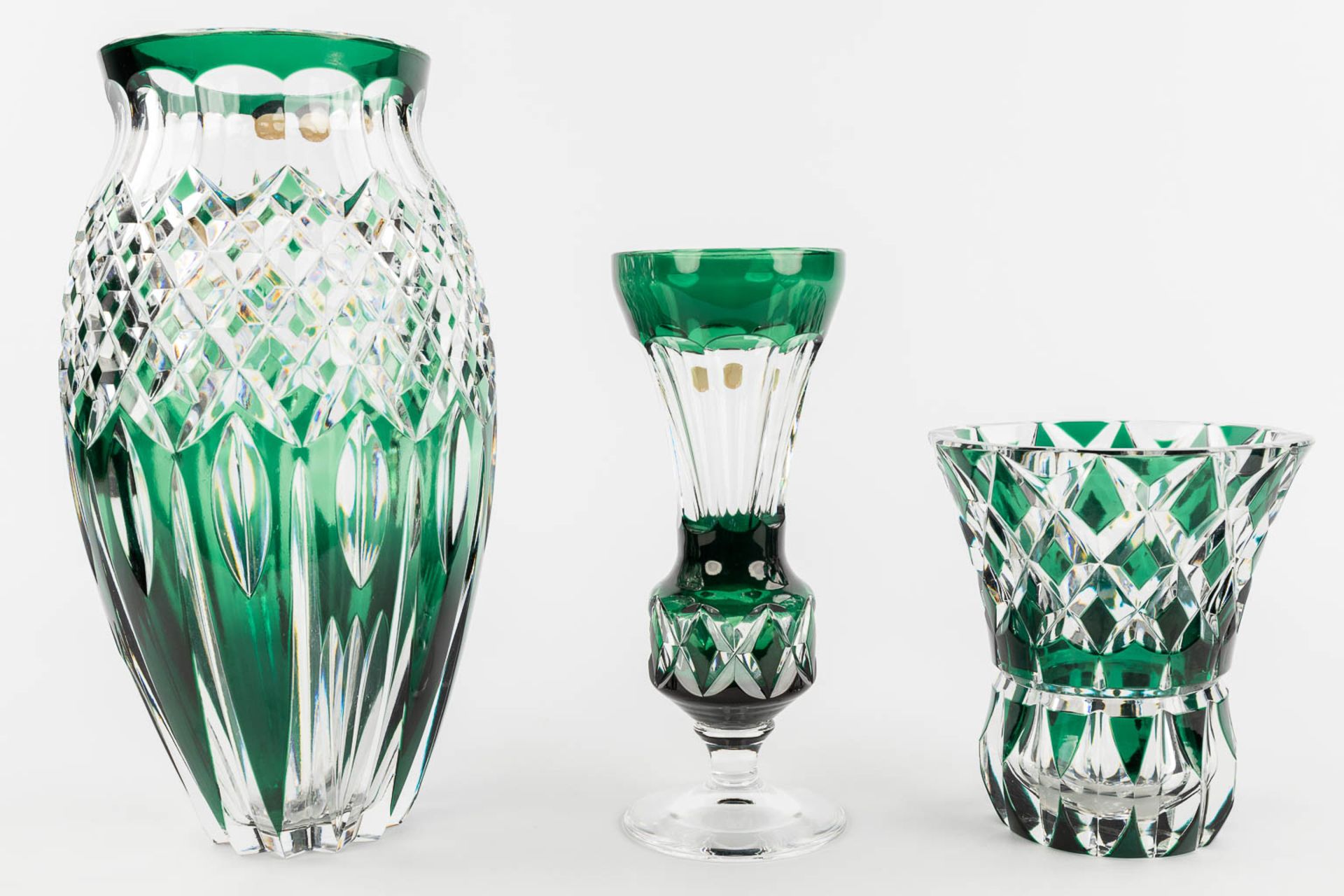 Val Saint Lambert, a collection of 3 vases, green cut crystal. (H: 30 x D: 15 cm) - Bild 5 aus 13