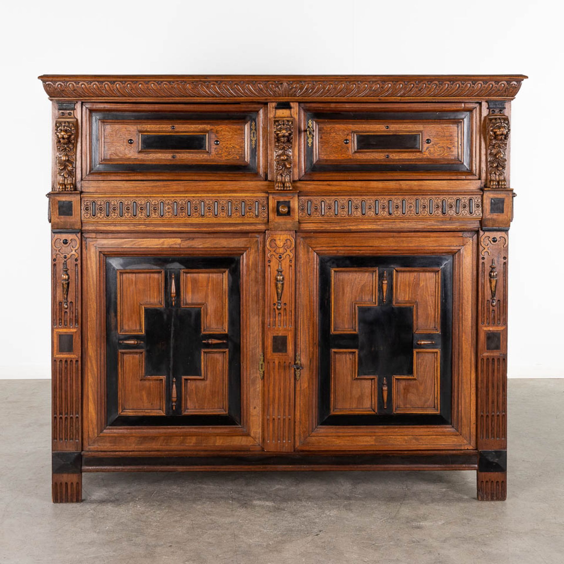 An antique 4-door cabinet 'Flemish Renaissance' oak and ebony, 18th C. (L: 68 x W: 162 x H: 144 cm) - Image 15 of 18