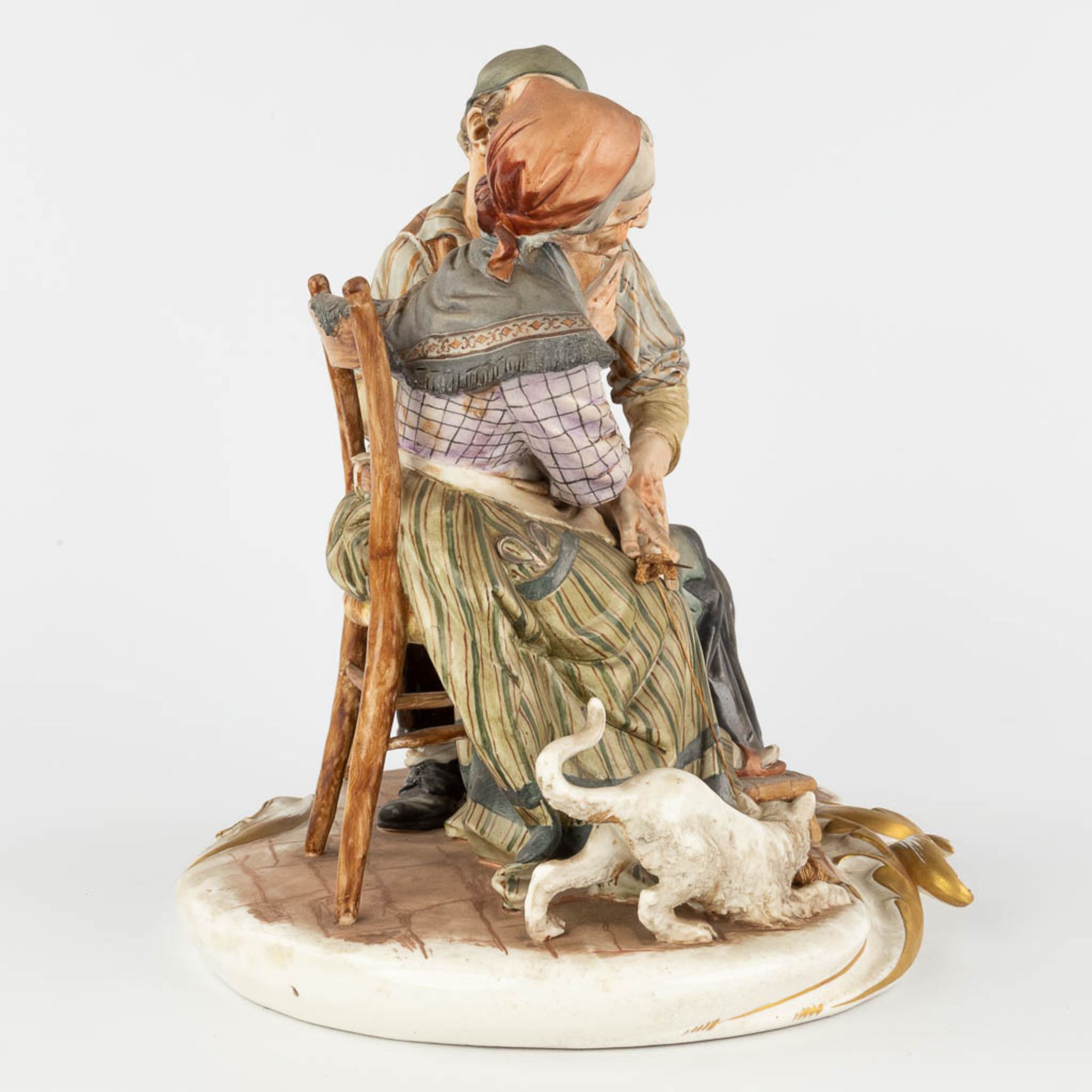 Capodimonte, a porcelain scne with figurines. (L: 26 x W: 29 x H: 30 cm) - Image 4 of 15