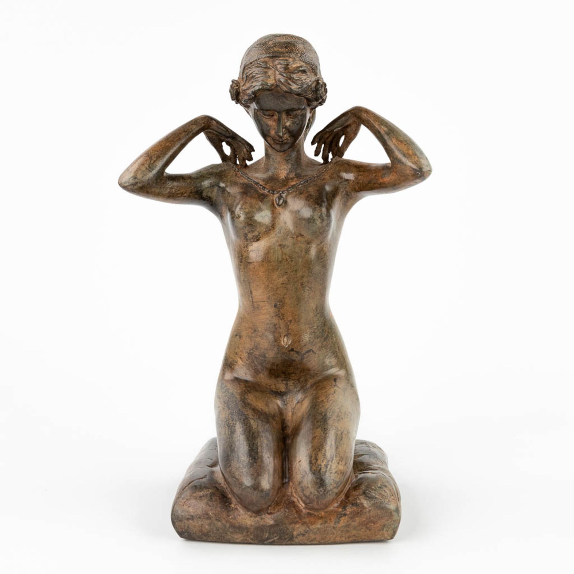 Pierre CHENET (XX-XXI) 'Seated lady' patinated bronze. (L: 13 x W: 18 x H: 28 cm) - Image 3 of 10